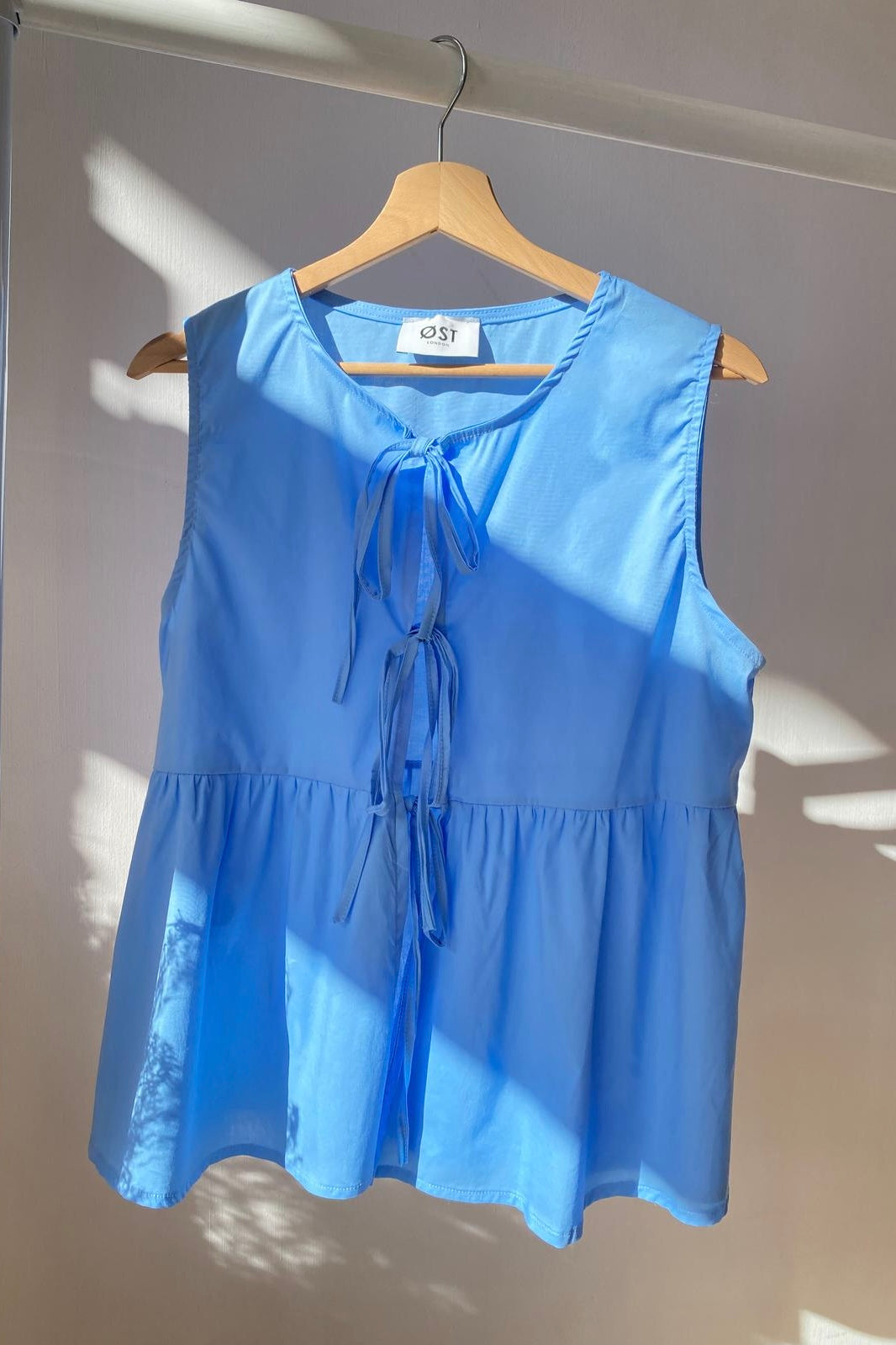 Line Tie Sleeveless Blouse -Light Blue