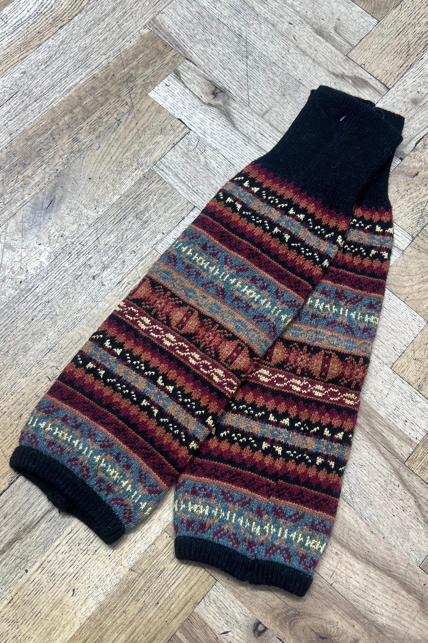 Tora Legwarmers