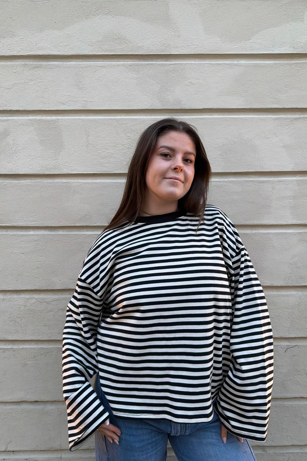 Anna Crewneck -Black/White - Øst London