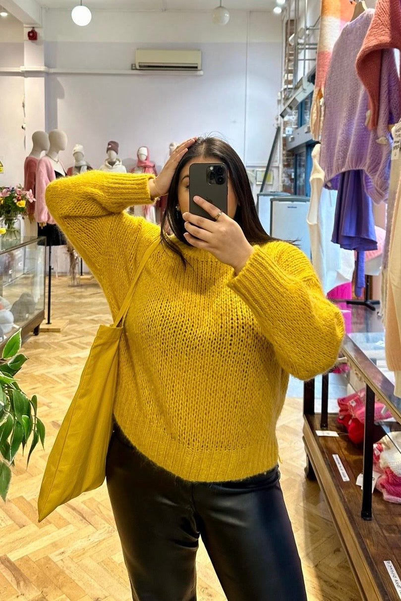 Mohair Jumper round neck Mustard