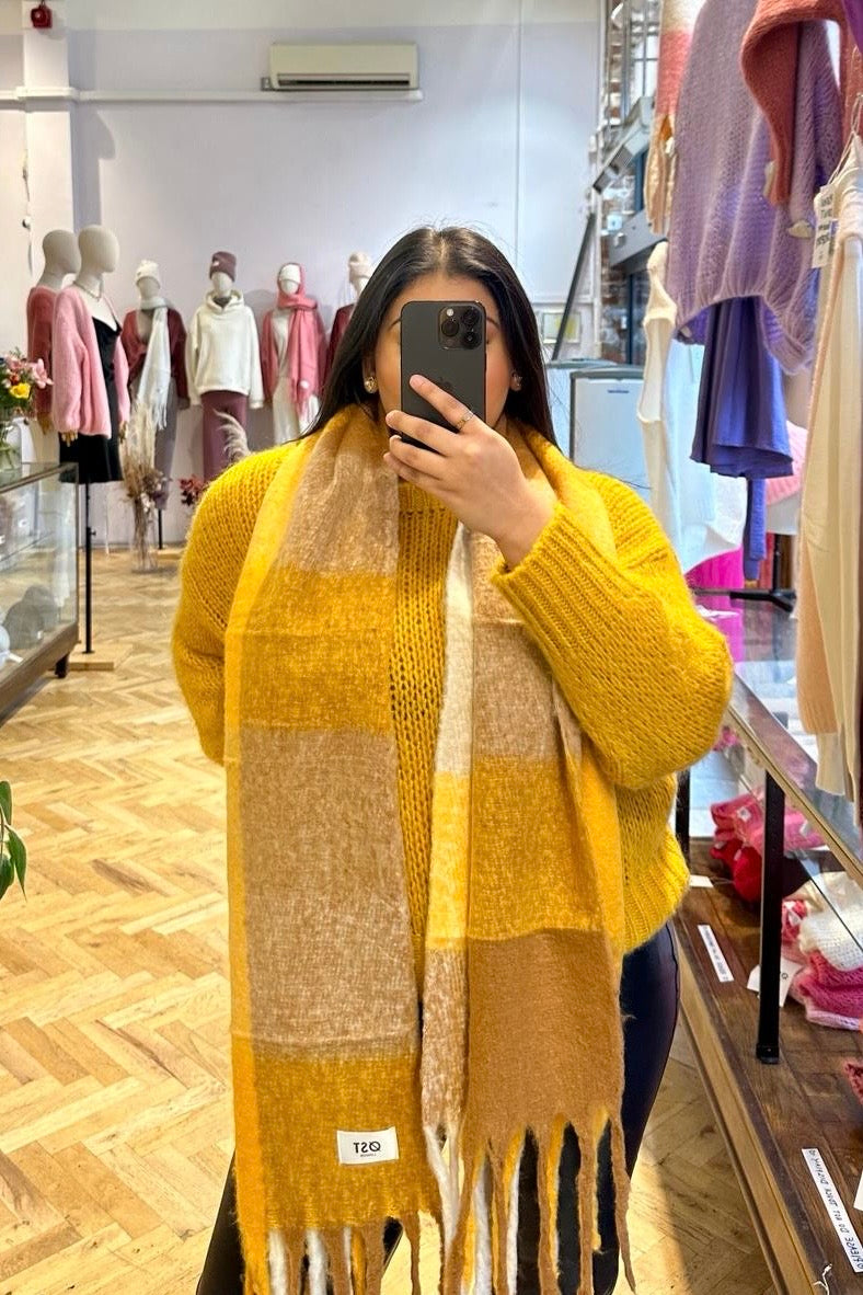 Mohair Jumper round neck Mustard