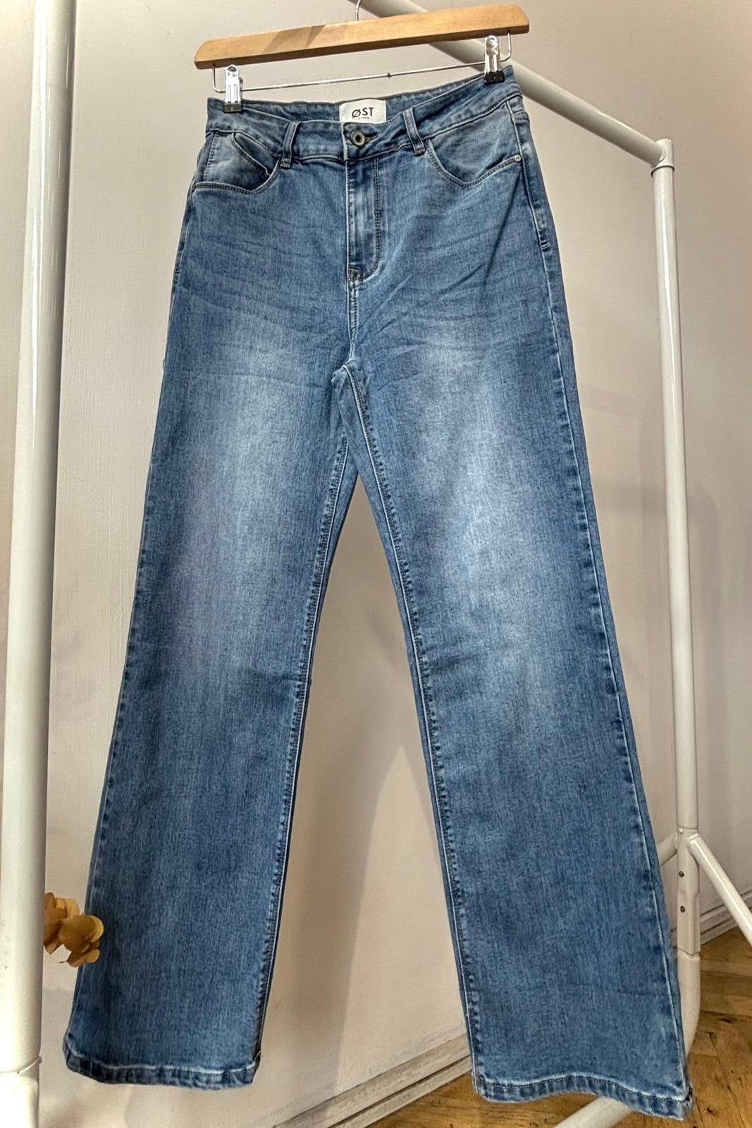 Astrid High Waist Jeans -Mid Blue