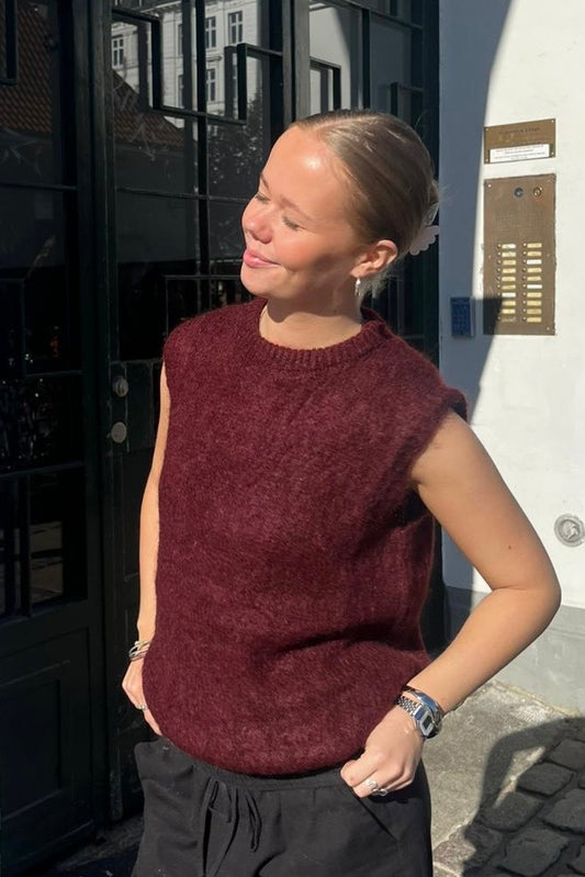 Alba Mohair Vest -Brodeaux