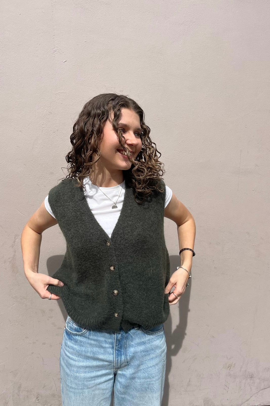 Erika Kid Mohair Vest -Khaki Green – Øst London Erika Kid Mohair Vest -Khaki Green – Øst London