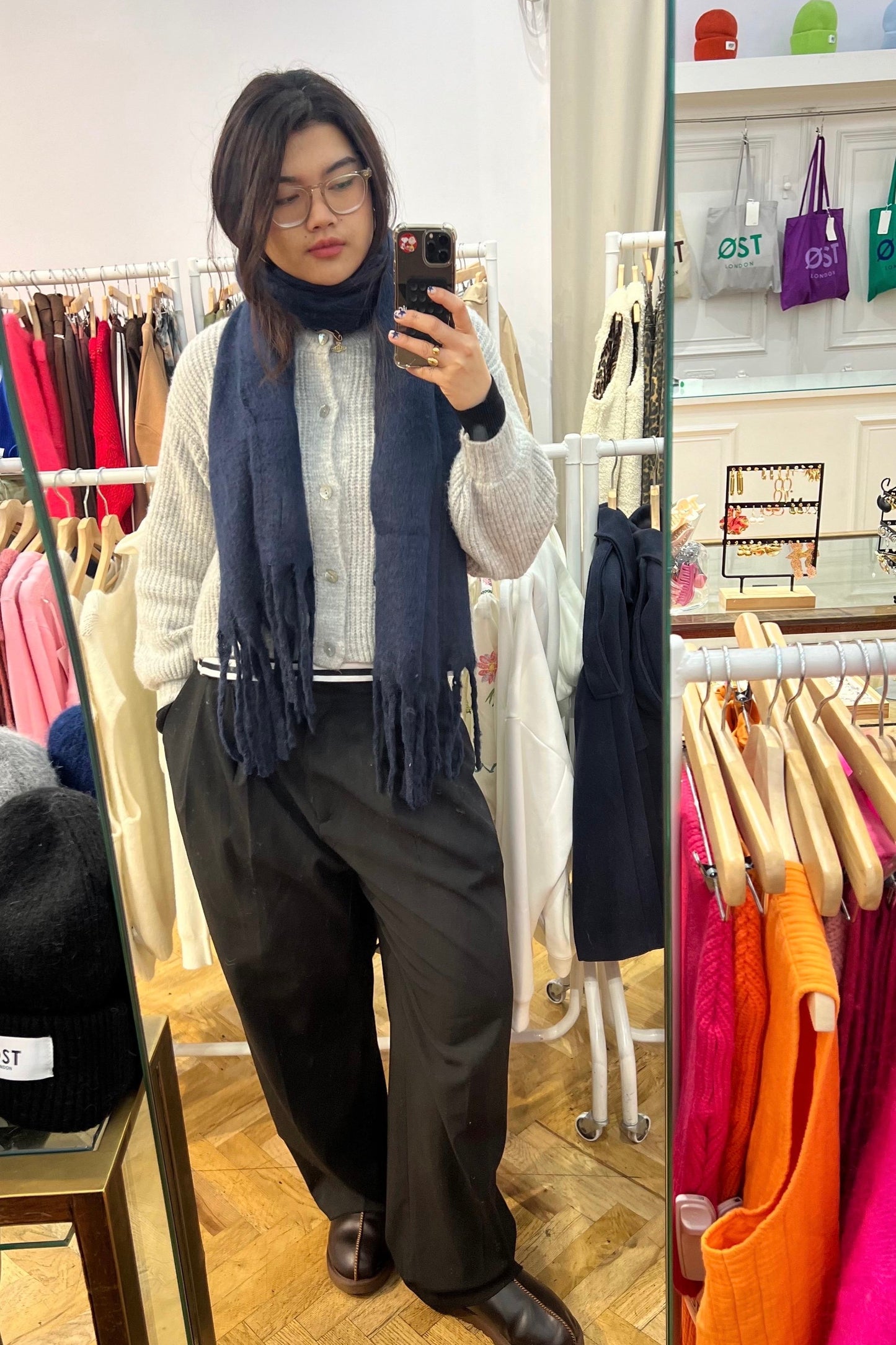 Pernille Oversized Scarf -Navy Blue