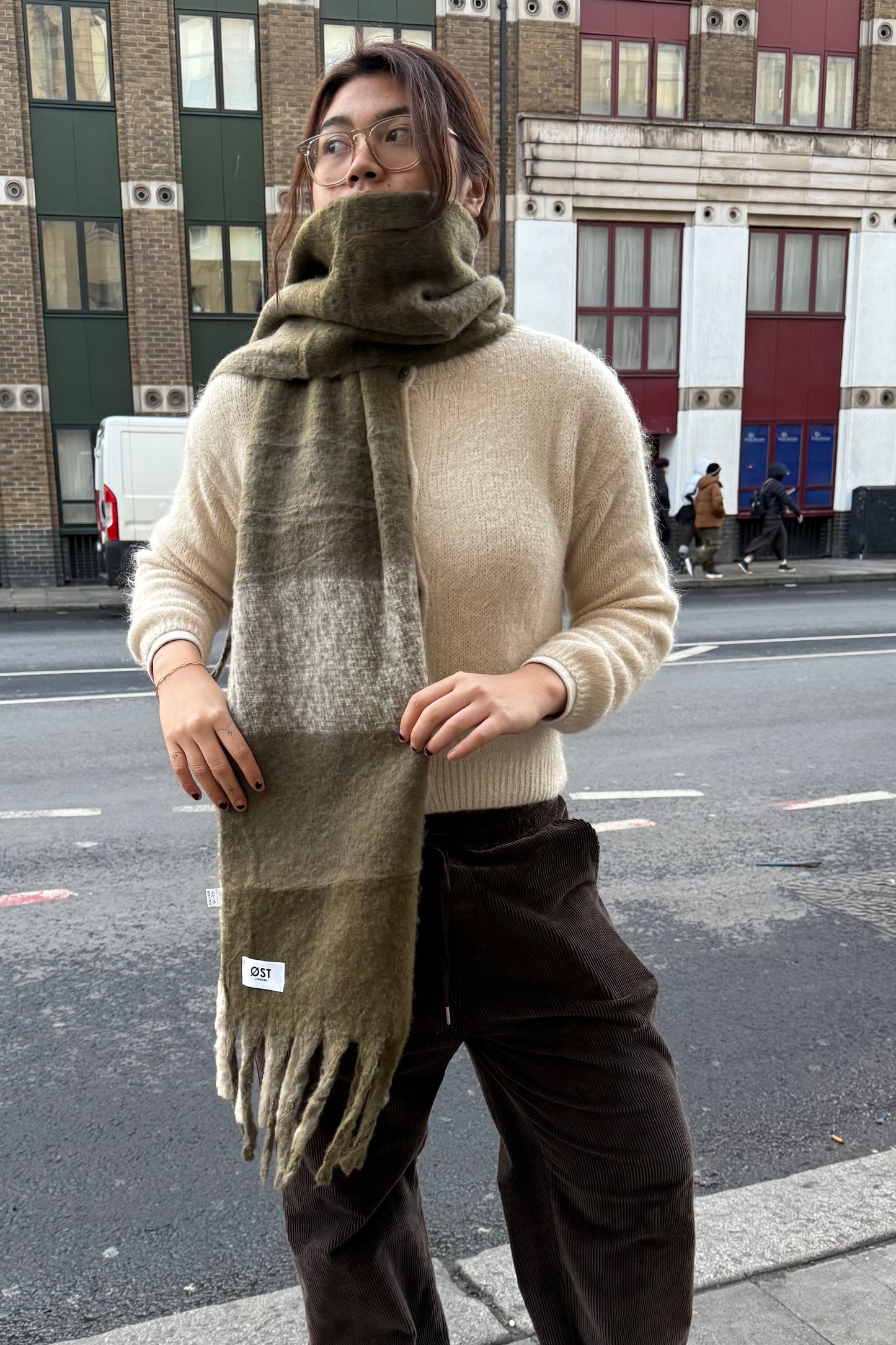 Pernille Oversized Scarf -Khaki Tartan