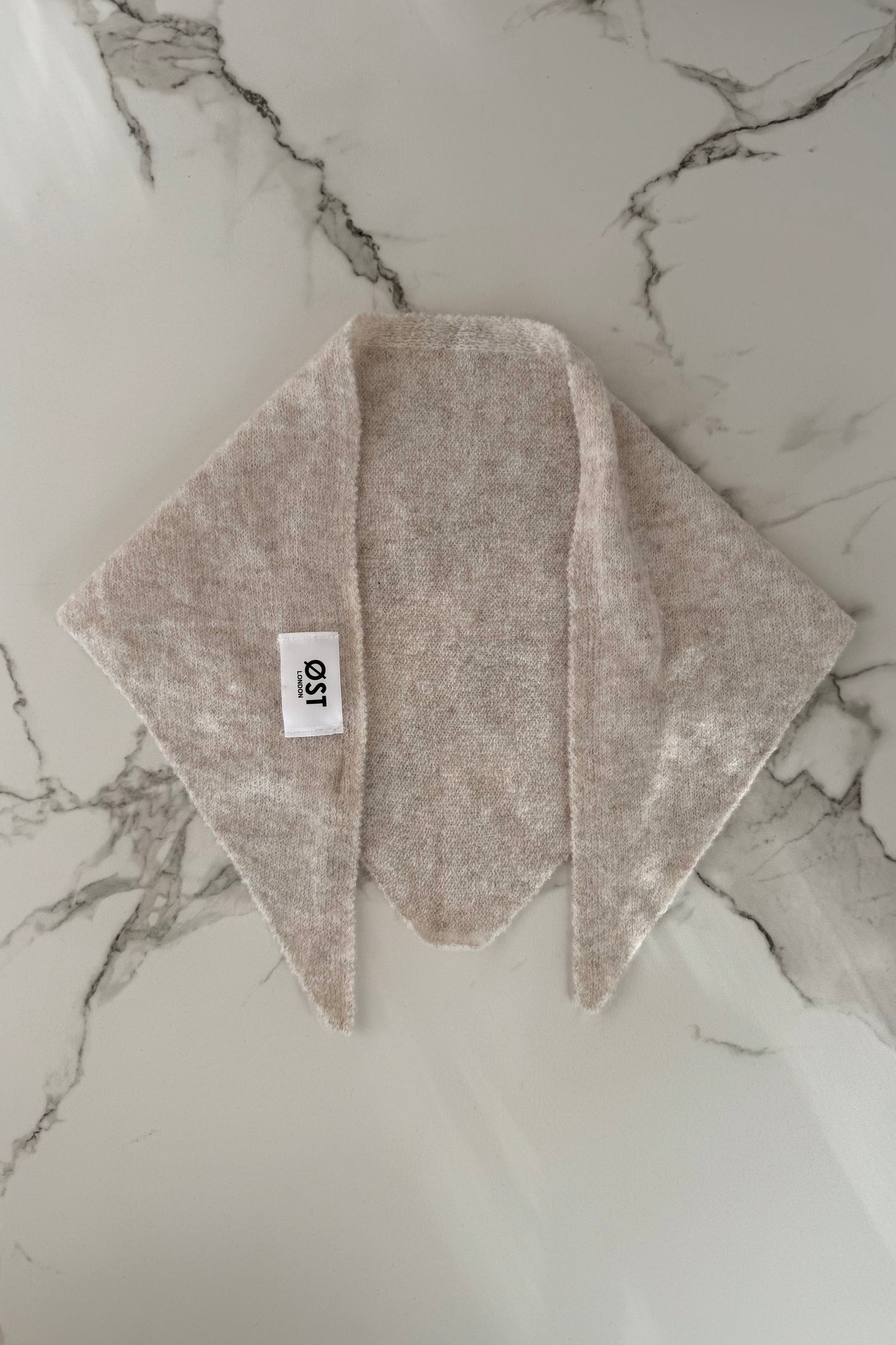 Mynte Triangel Scarf -Cream - Øst London