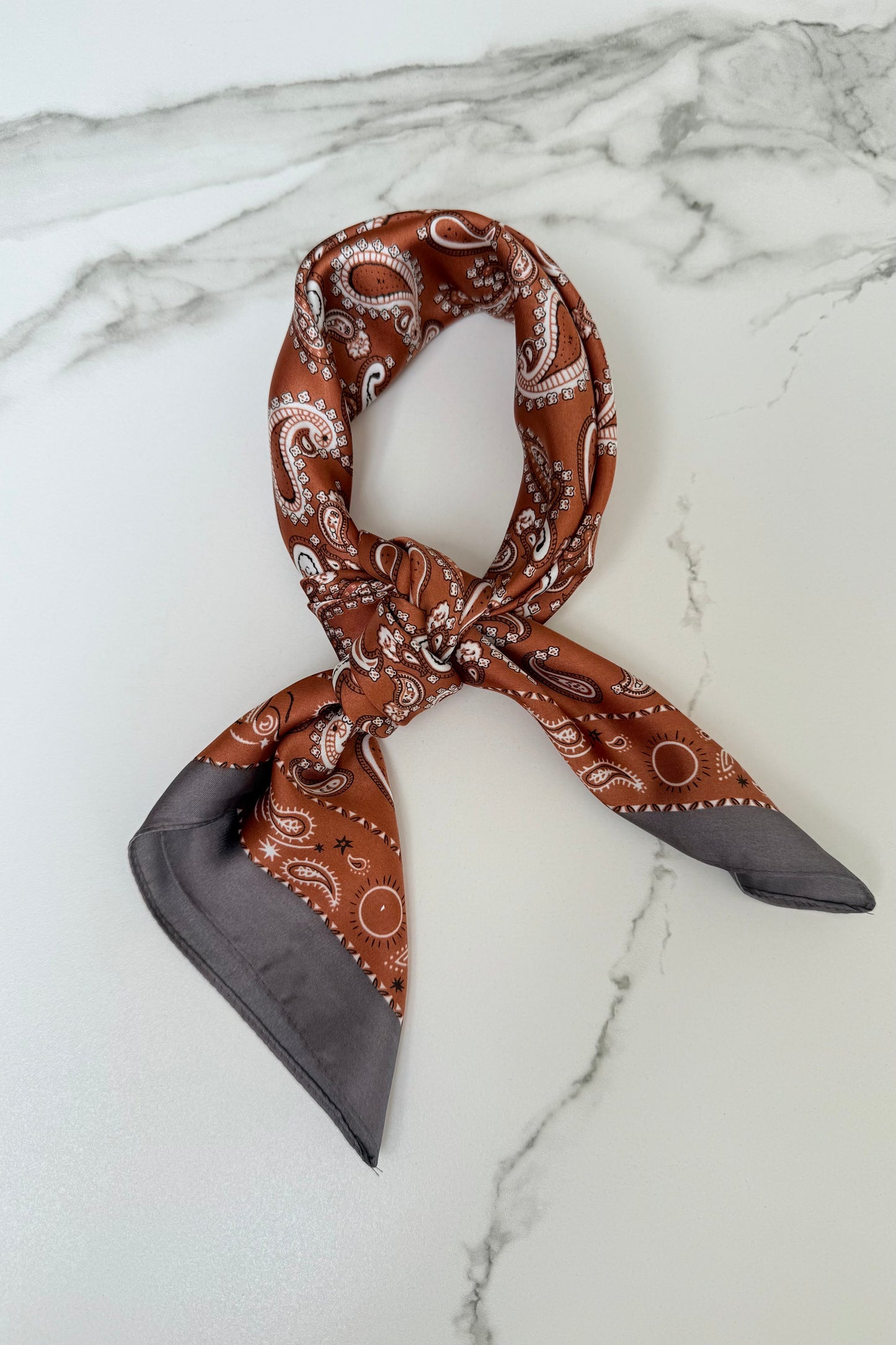 Vilja Scarf -Rust Paisley