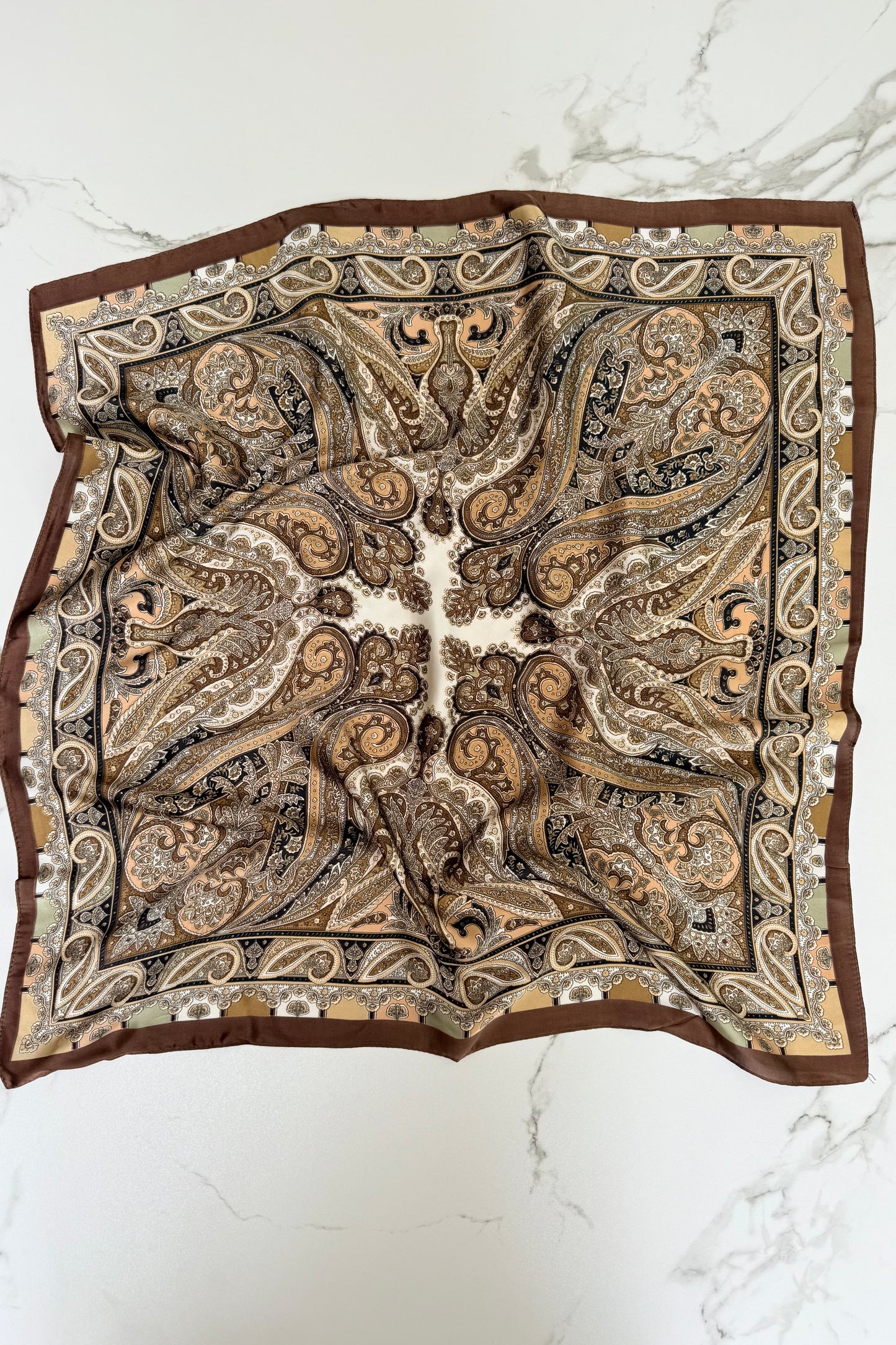Vilja Scarf -Brown Paisley