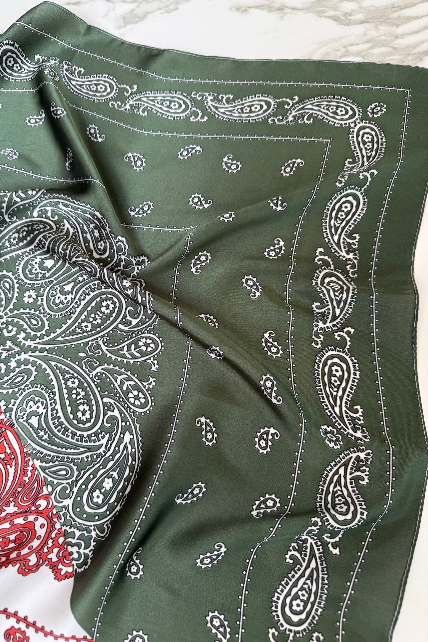 Vilja Scarf -Khaki/White