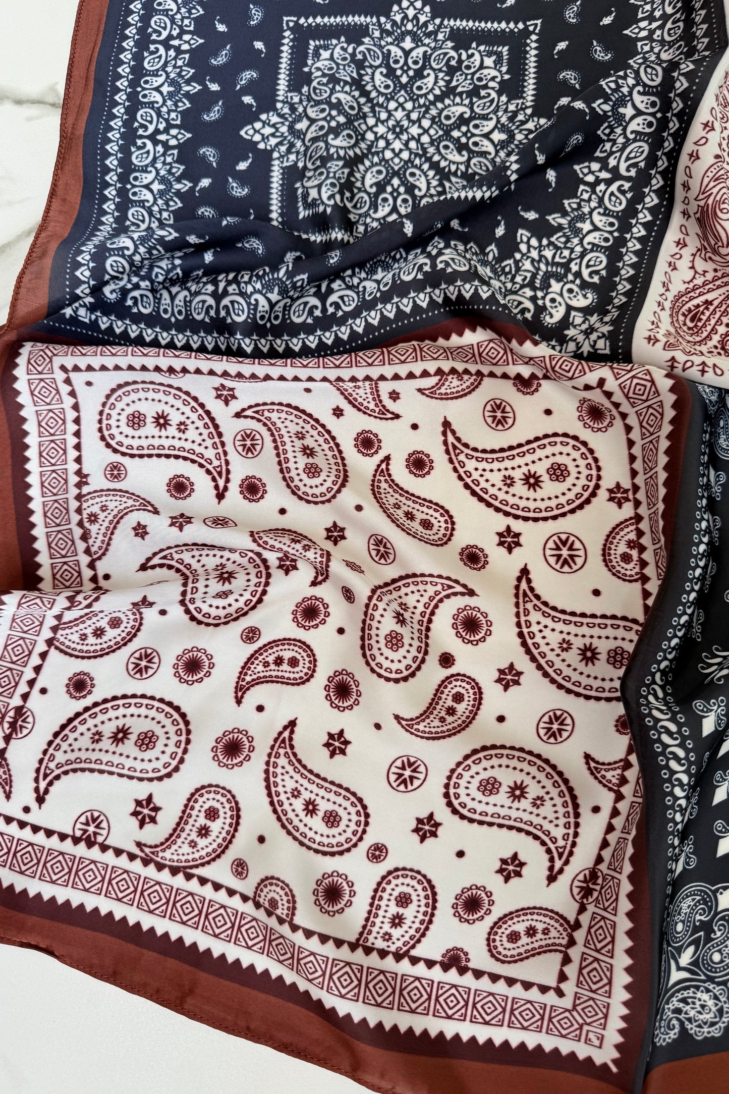 Vilja Scarf -Navy/Brown Paisley