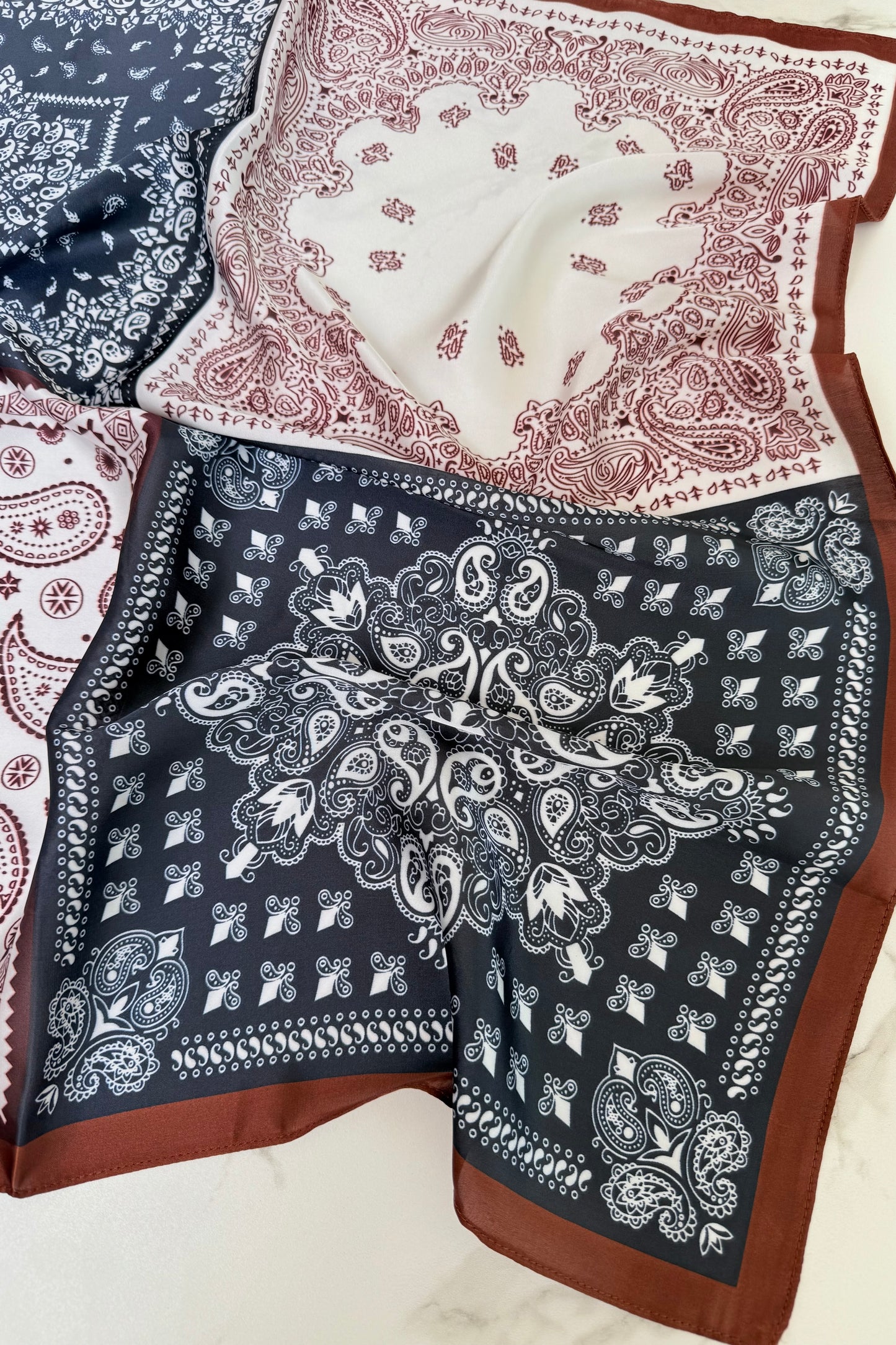 Vilja Scarf -Navy/Brown Paisley