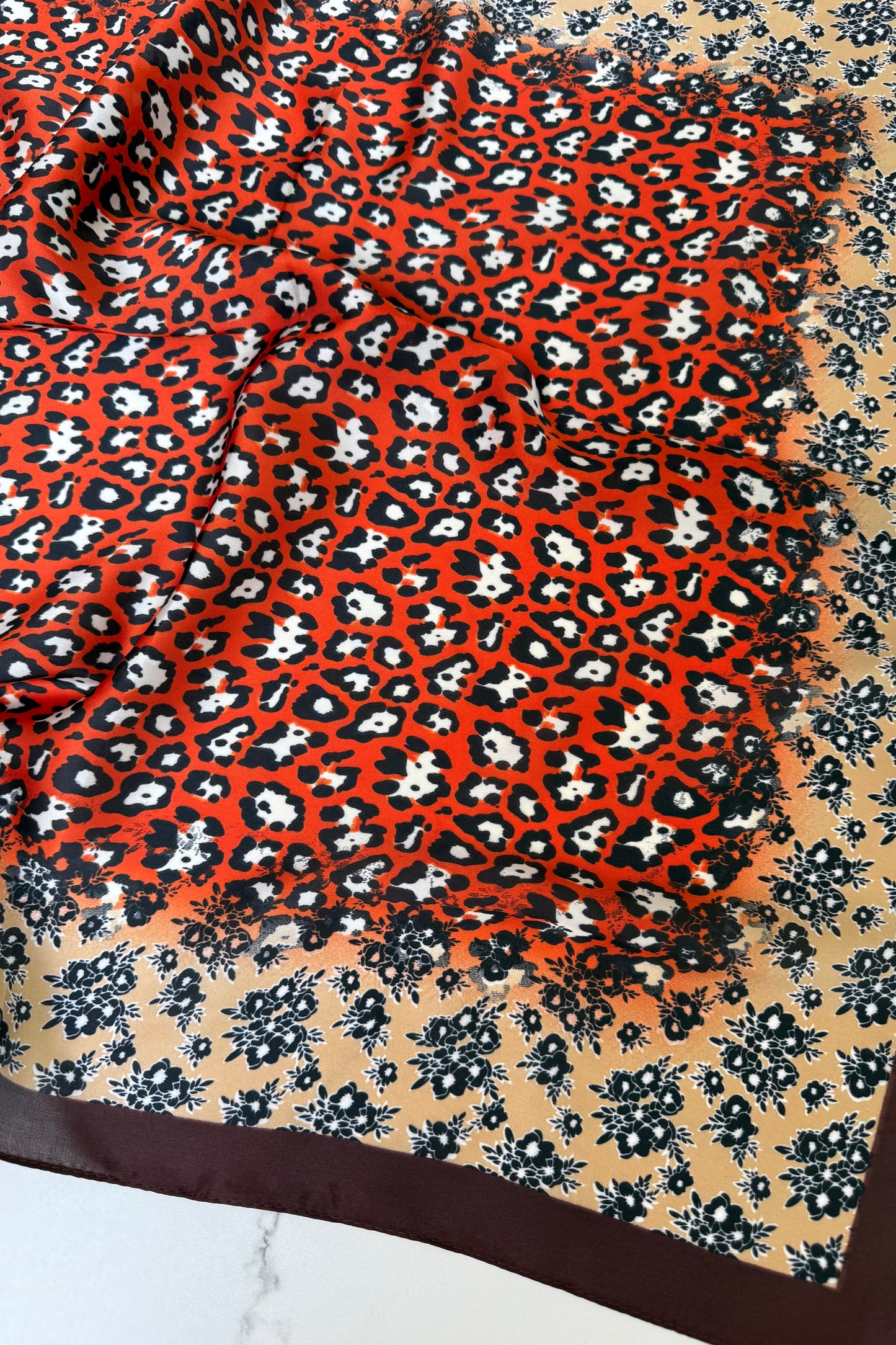 Vilja Scarf -Leopard Dark Orange