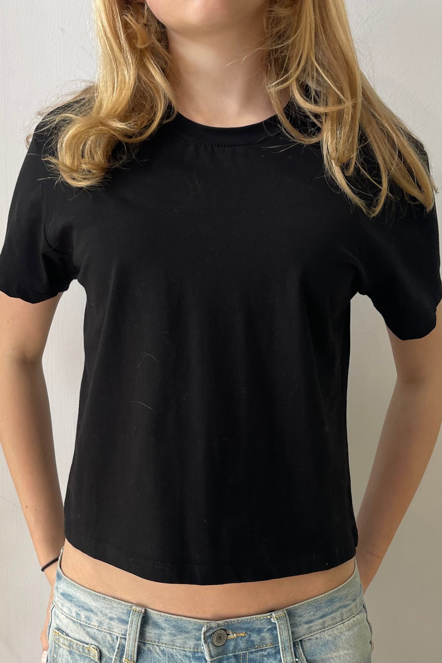 Emma Crop Tee -Black