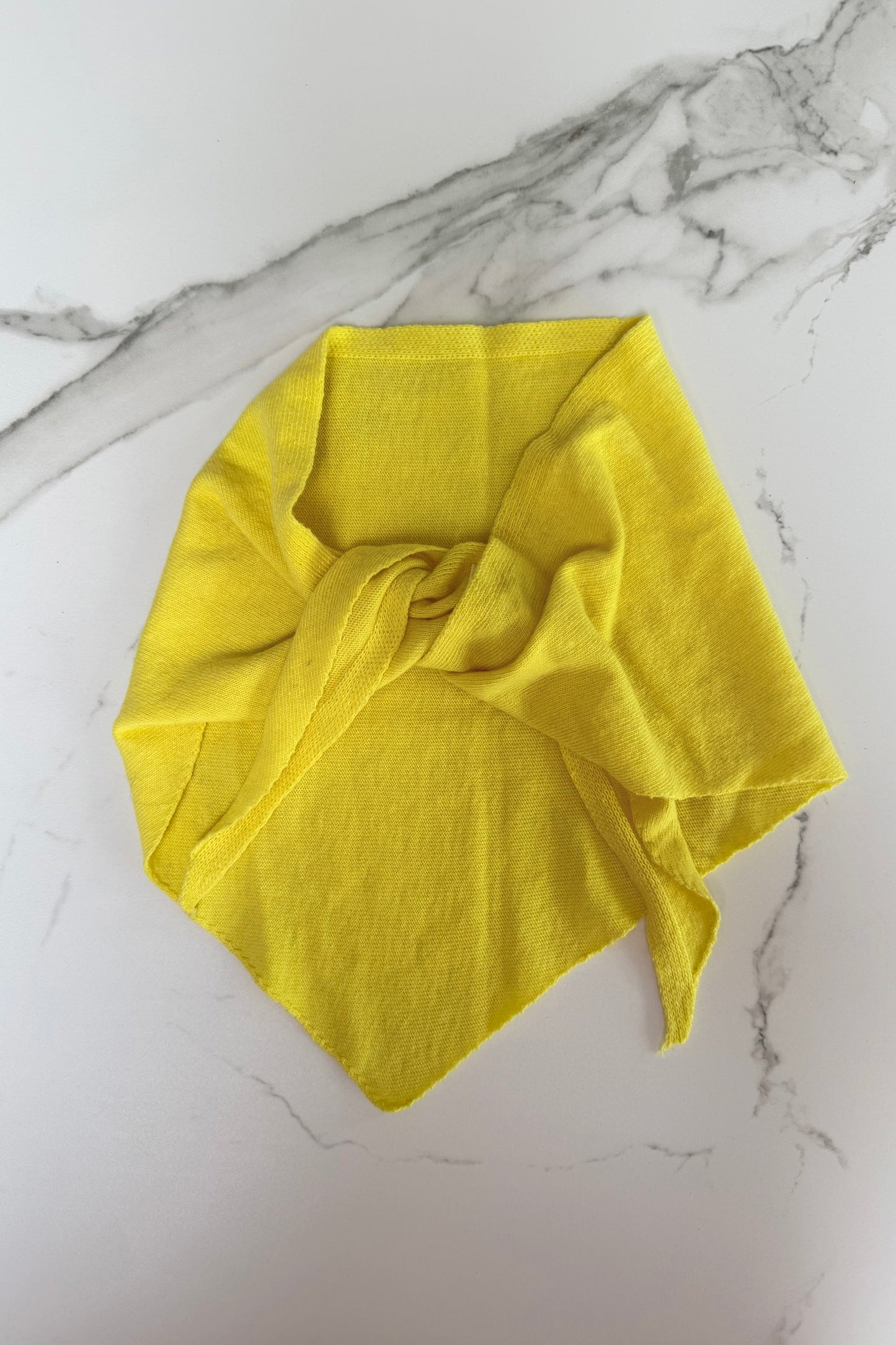 Dina Cashmere Triangle Scarf -Lemon - Øst London