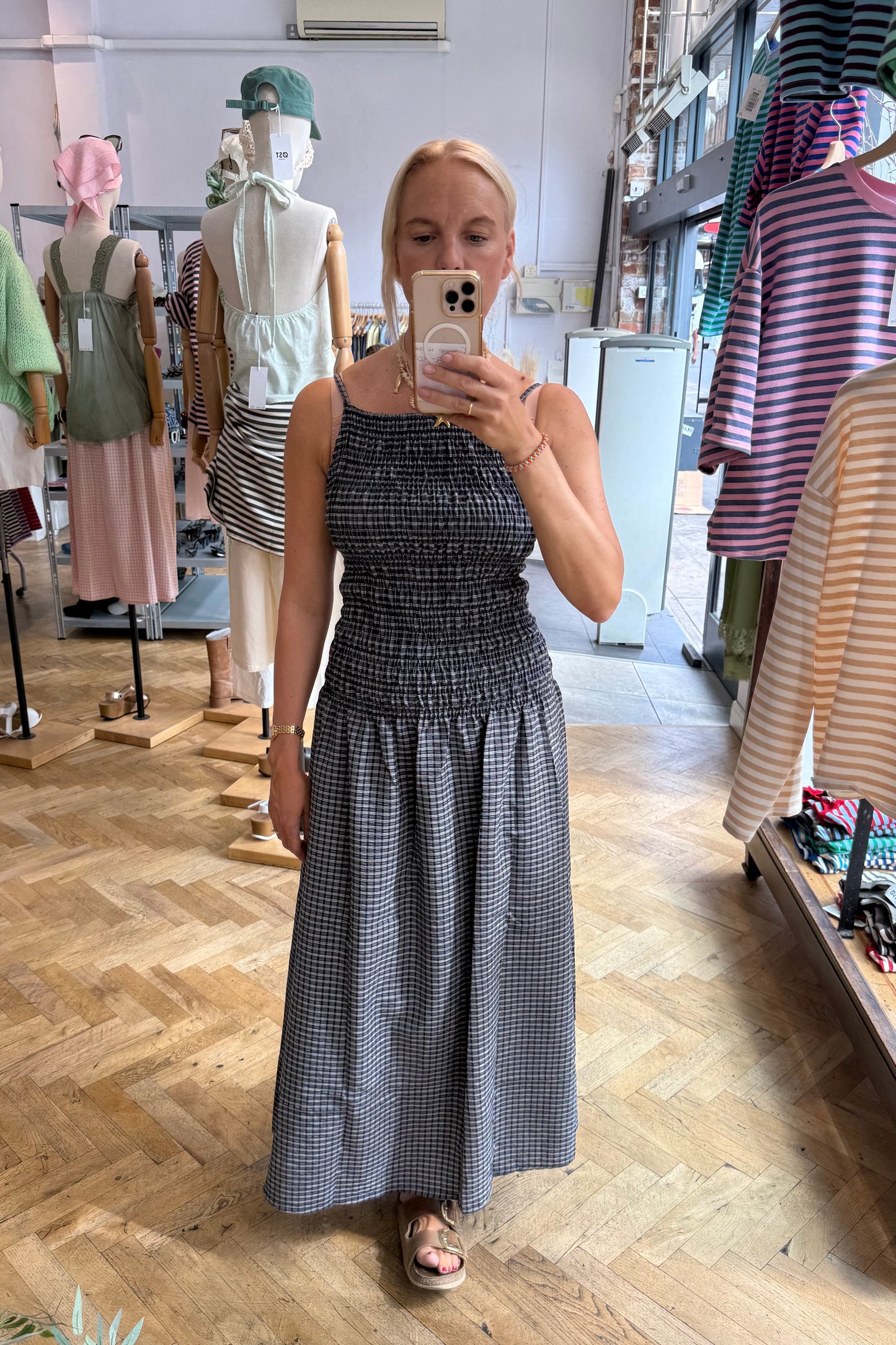Leonora Smocked Strap Dress -Navy - Øst London