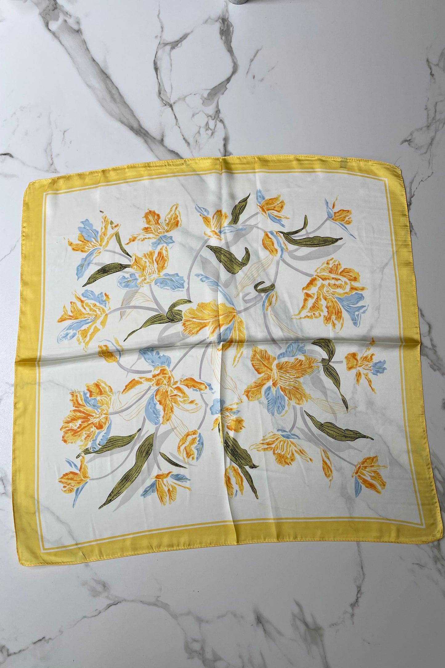 Vilja Scarf -Yellow Flowers