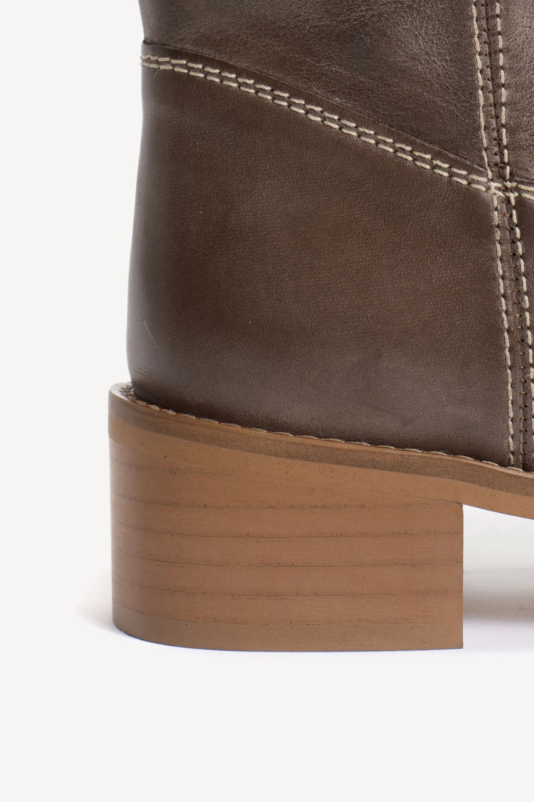 Ann Gaucho Boot Brown Escovado Leather