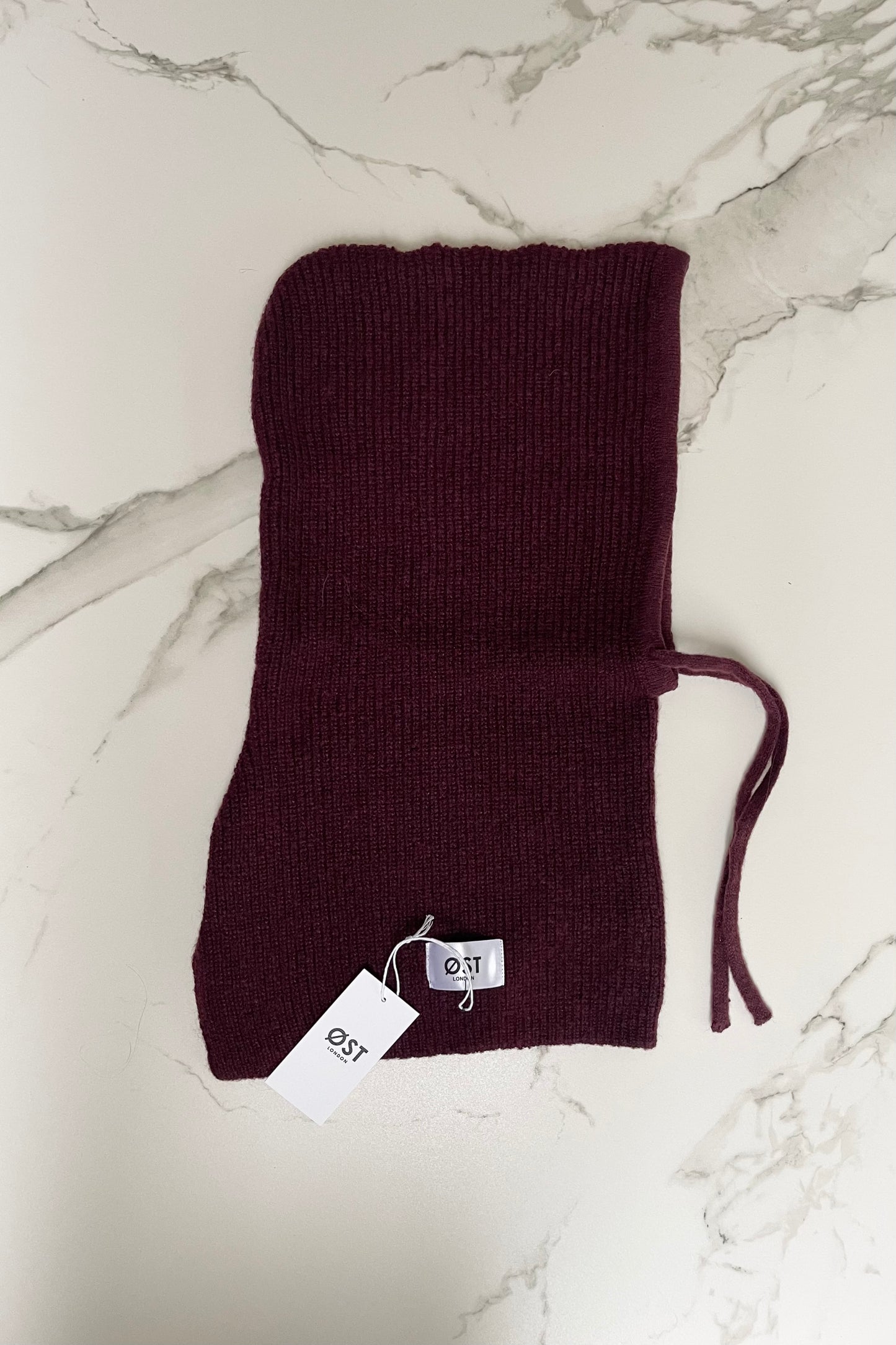 Chasmere Balaclava hood -Burgundy