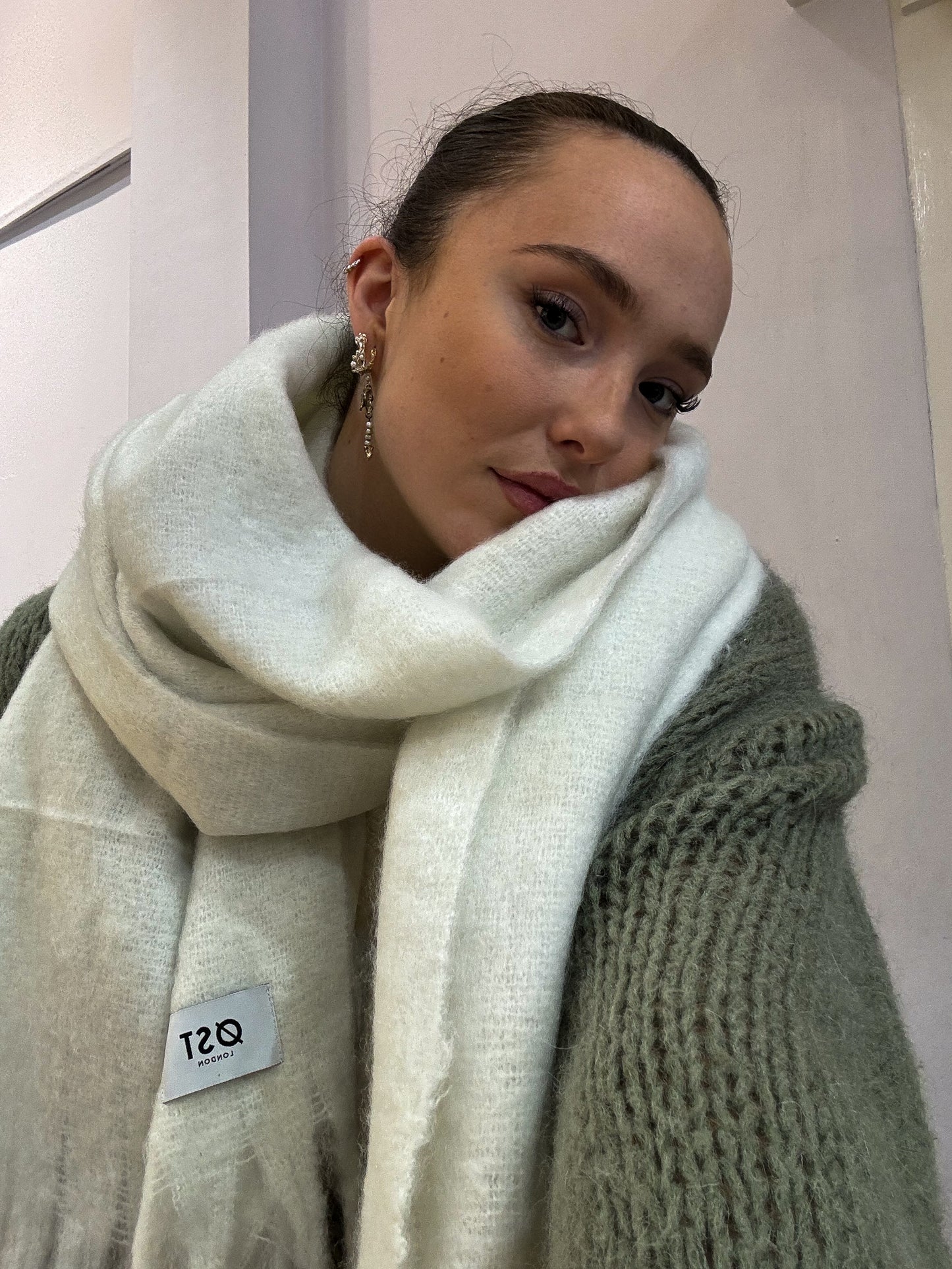 White Pernille Scarf - Øst London