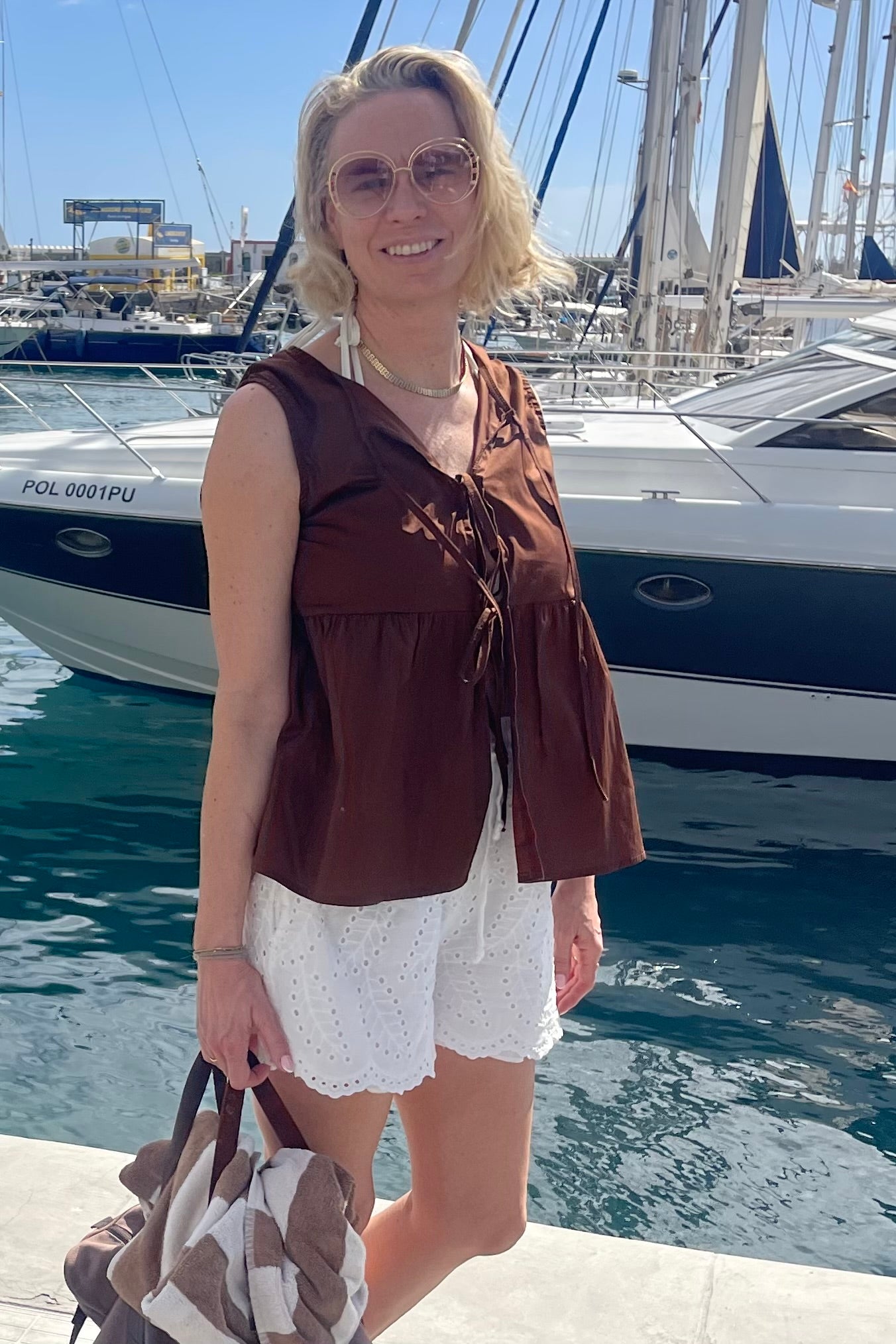 Line Tie Sleeveless Blouse -Brown