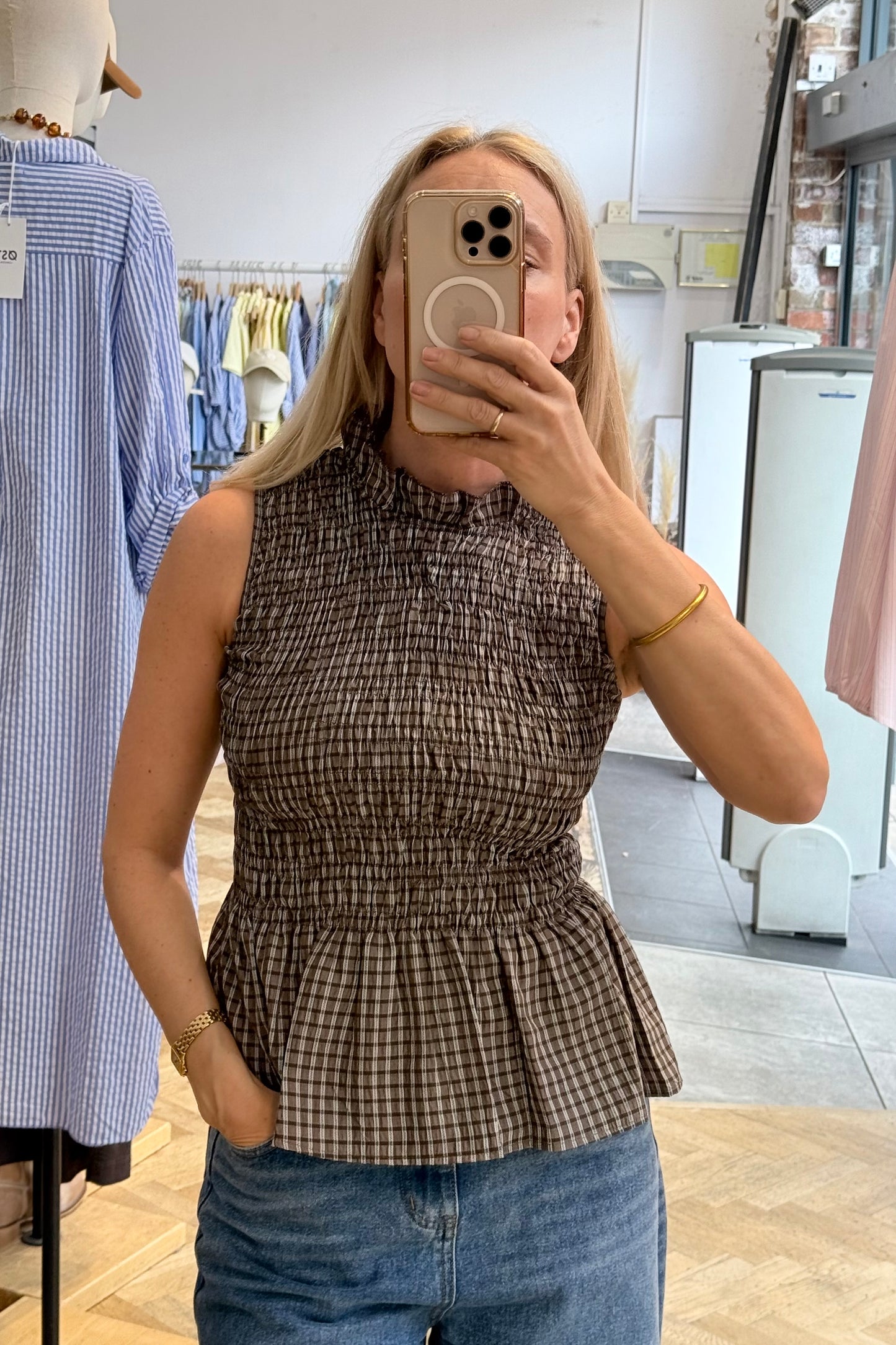 Leonora Smocked Blouse Sleeveless -Brown - Øst London