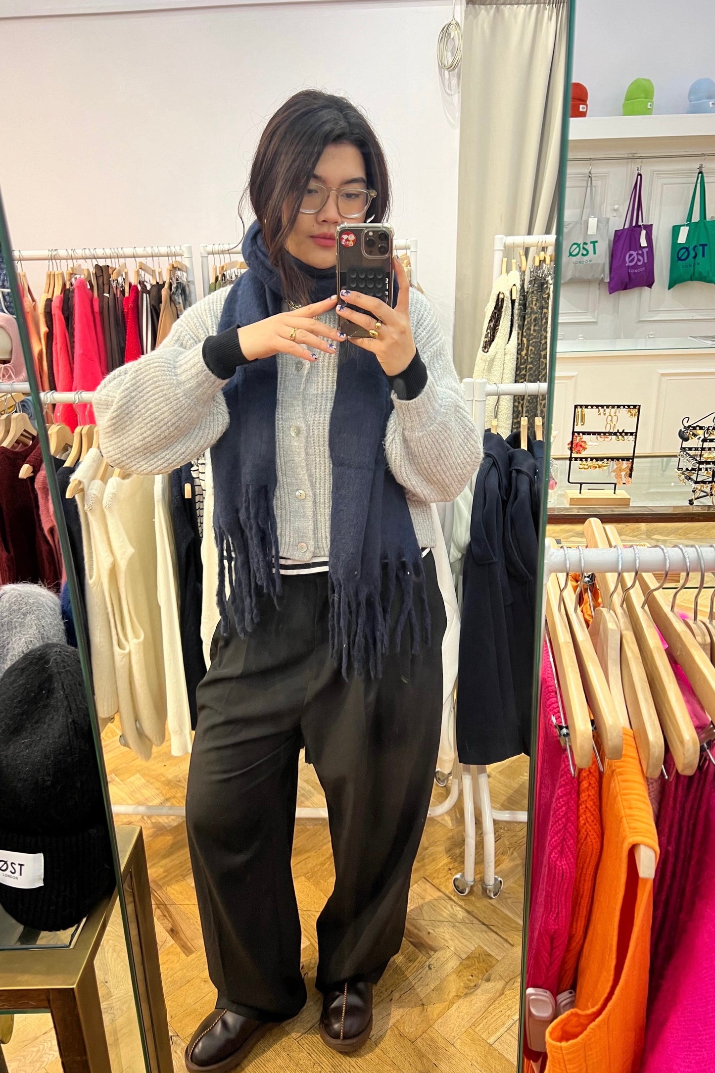 Pernille Oversized Scarf -Navy Blue