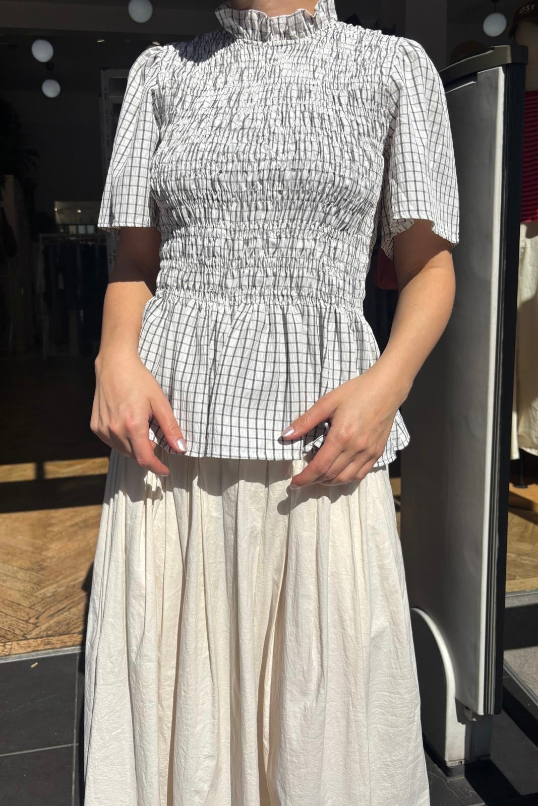 Leonora Smocked Blouse Short Sleeve -White - Øst London