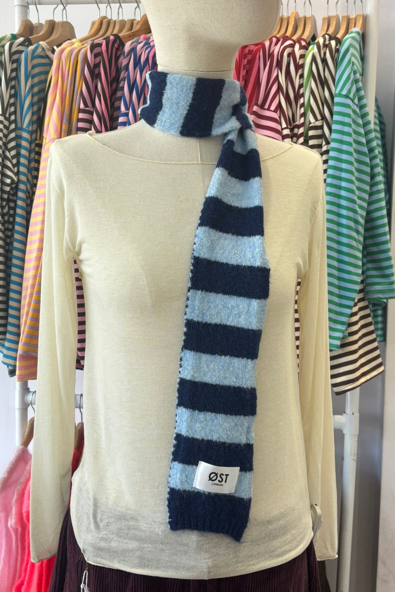 Gunhild Skinny Scarf -Navy/Blue