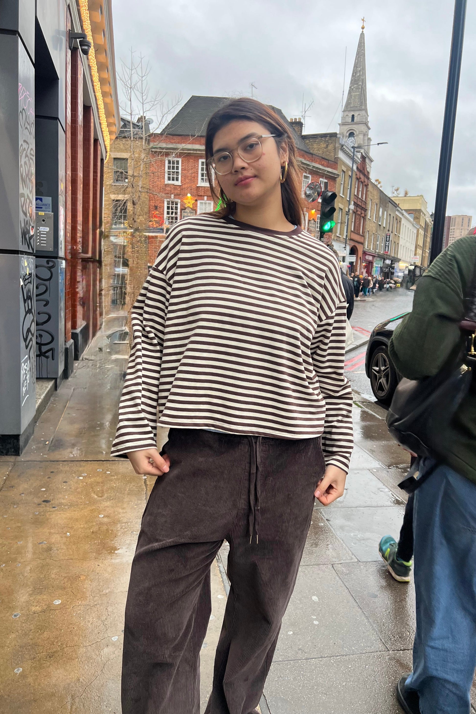 Anna Crewneck -Brown - Øst London