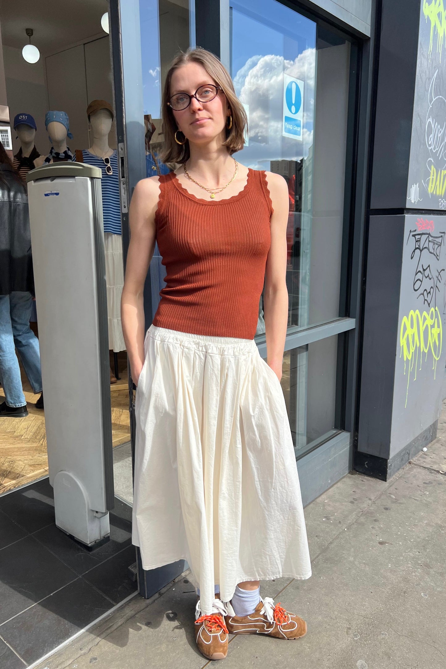 Malene Medi Skirt -Cream - Øst London