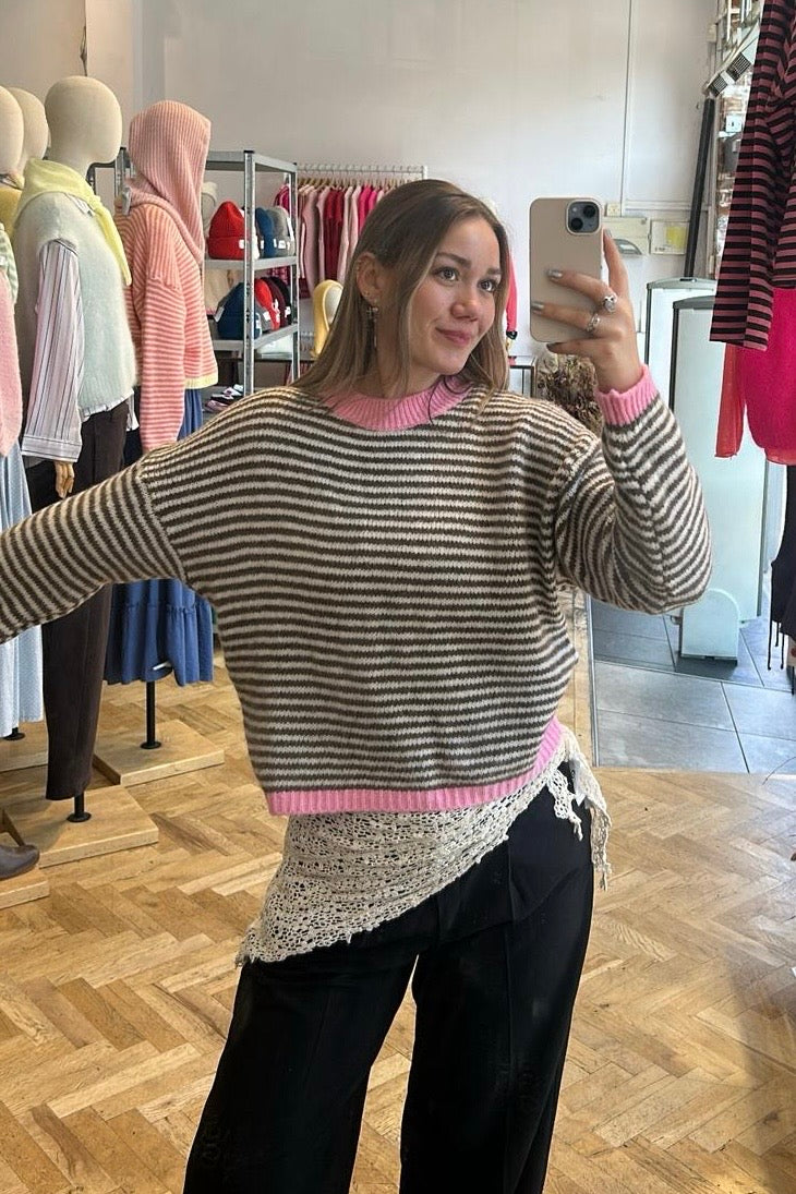 Crochet Scarf - Øst London