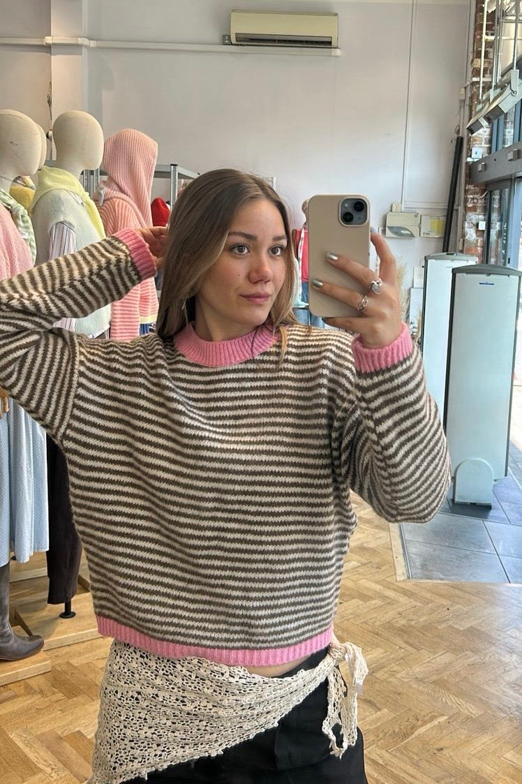 Crochet Scarf - Øst London
