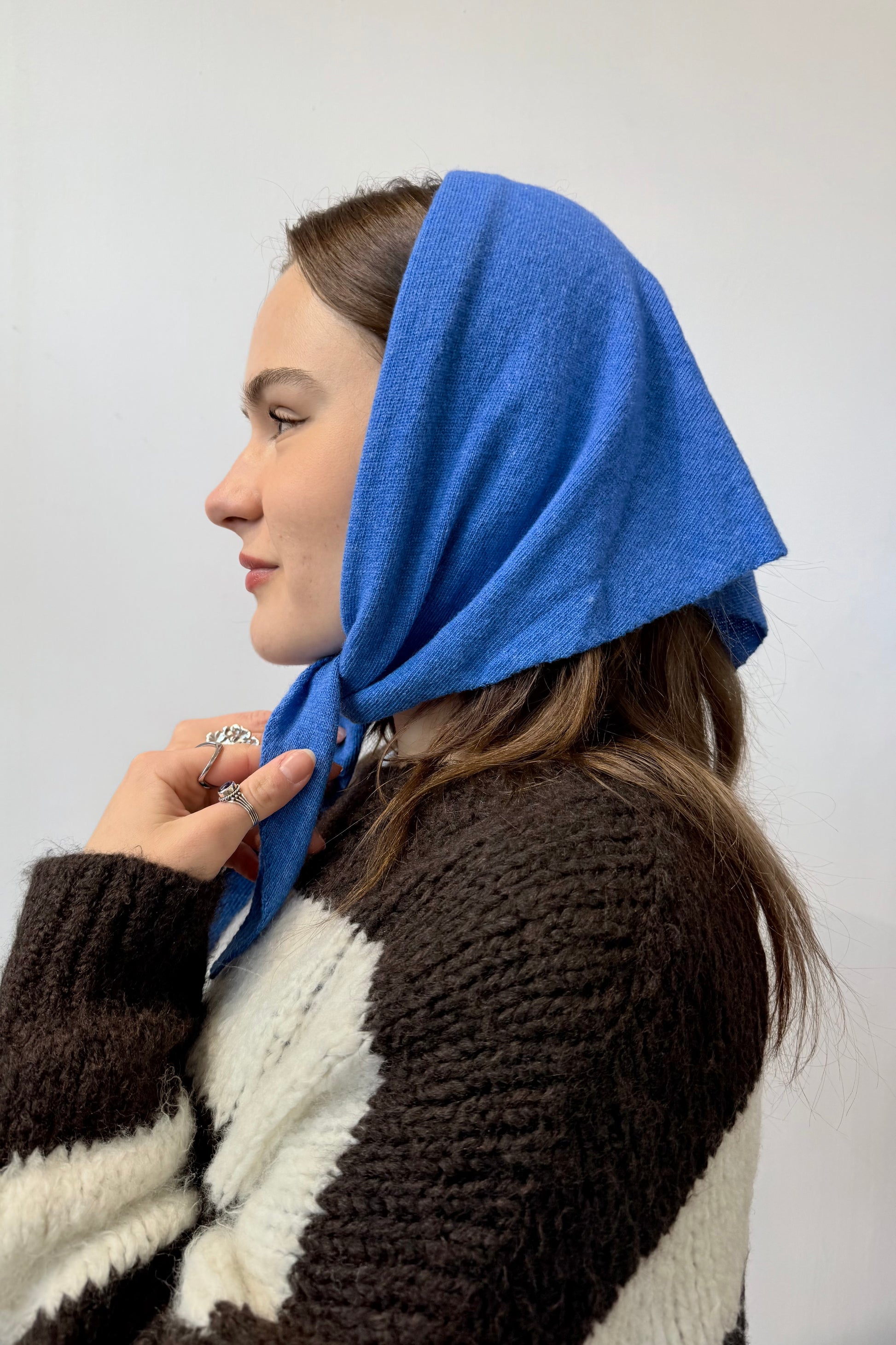 Dina Cashmere Triangle Scarf -Cornflower Blue - Øst London
