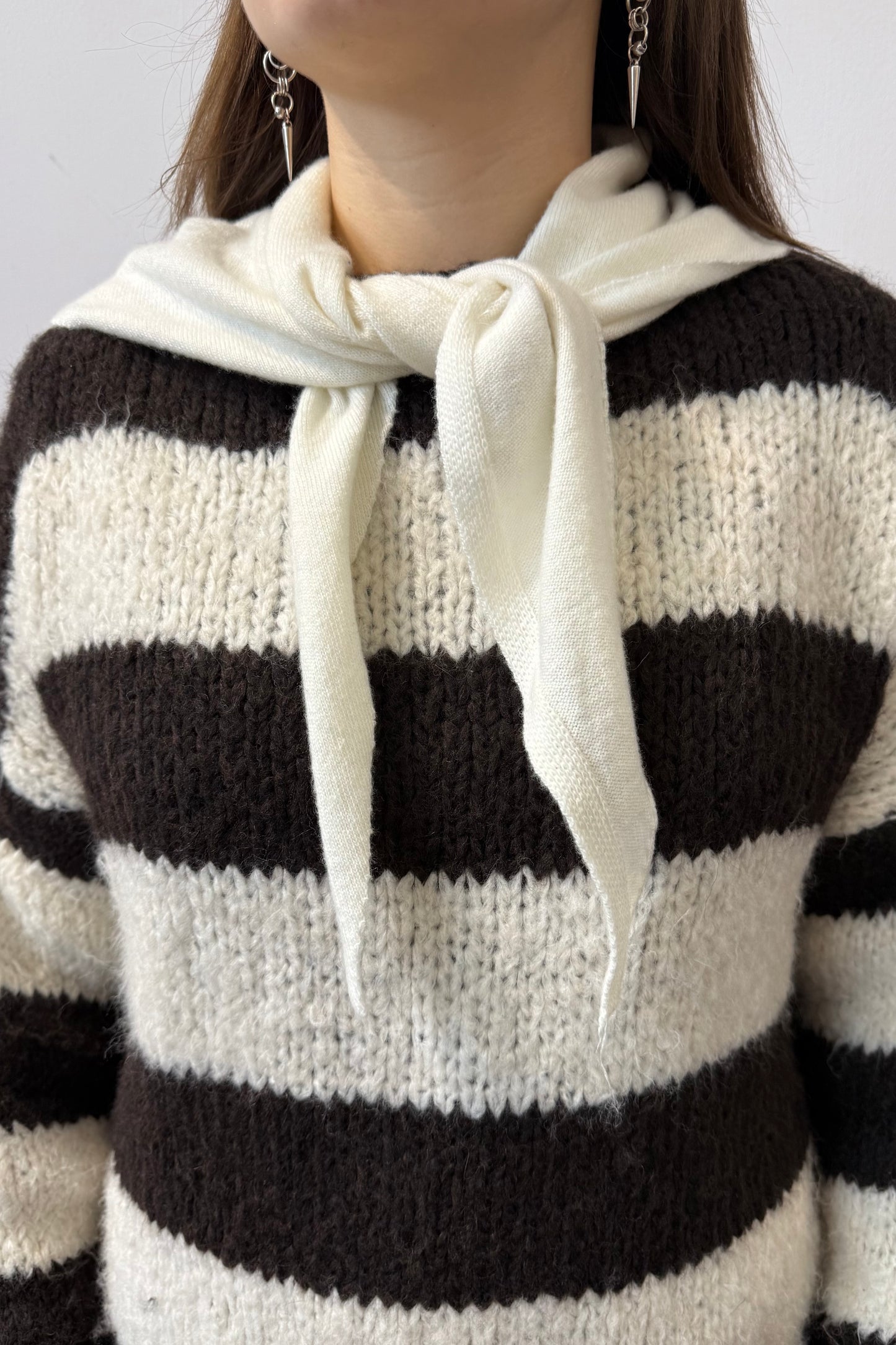 Dina Cashmere Triangle Scarf -Cream