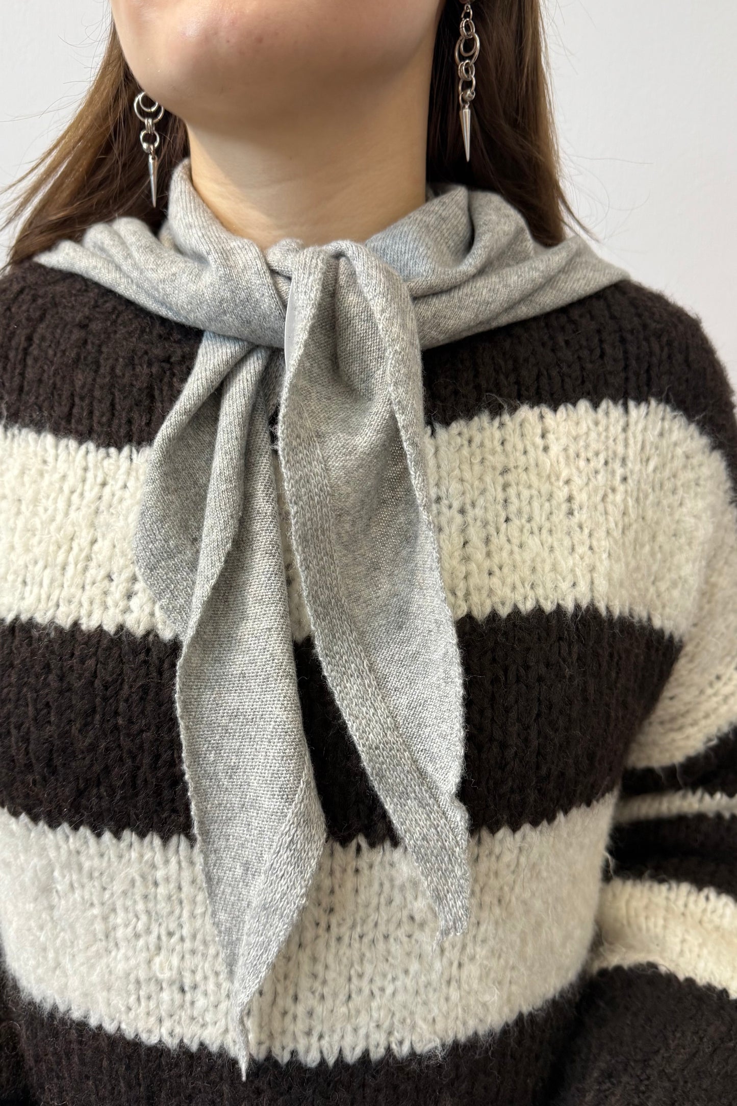 Dina Cashmere Triangle Scaf -Grey - Øst London