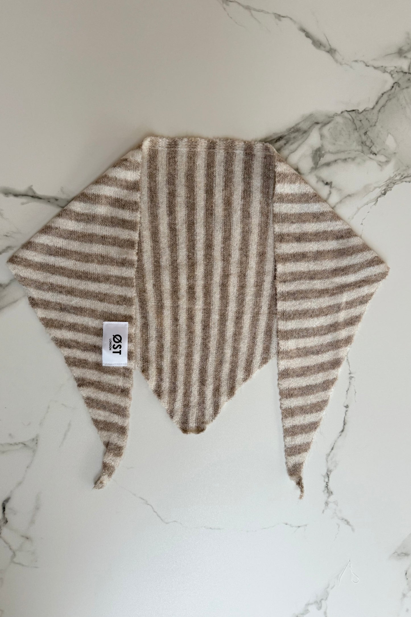 Mynte Triangle Scarf Striped -Taupe - Øst London