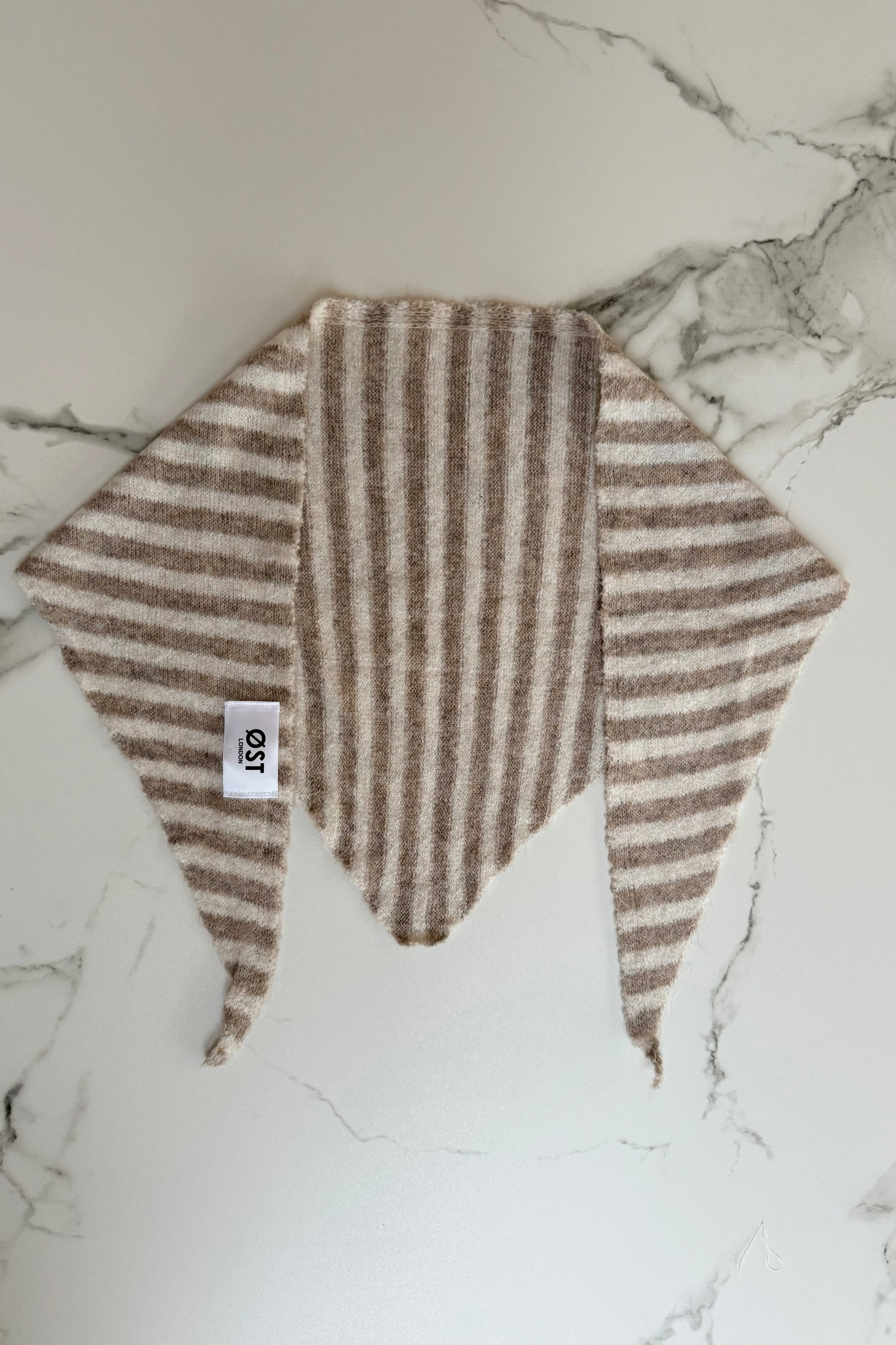 Mynte Triangle Scarf Striped -Taupe - Øst London