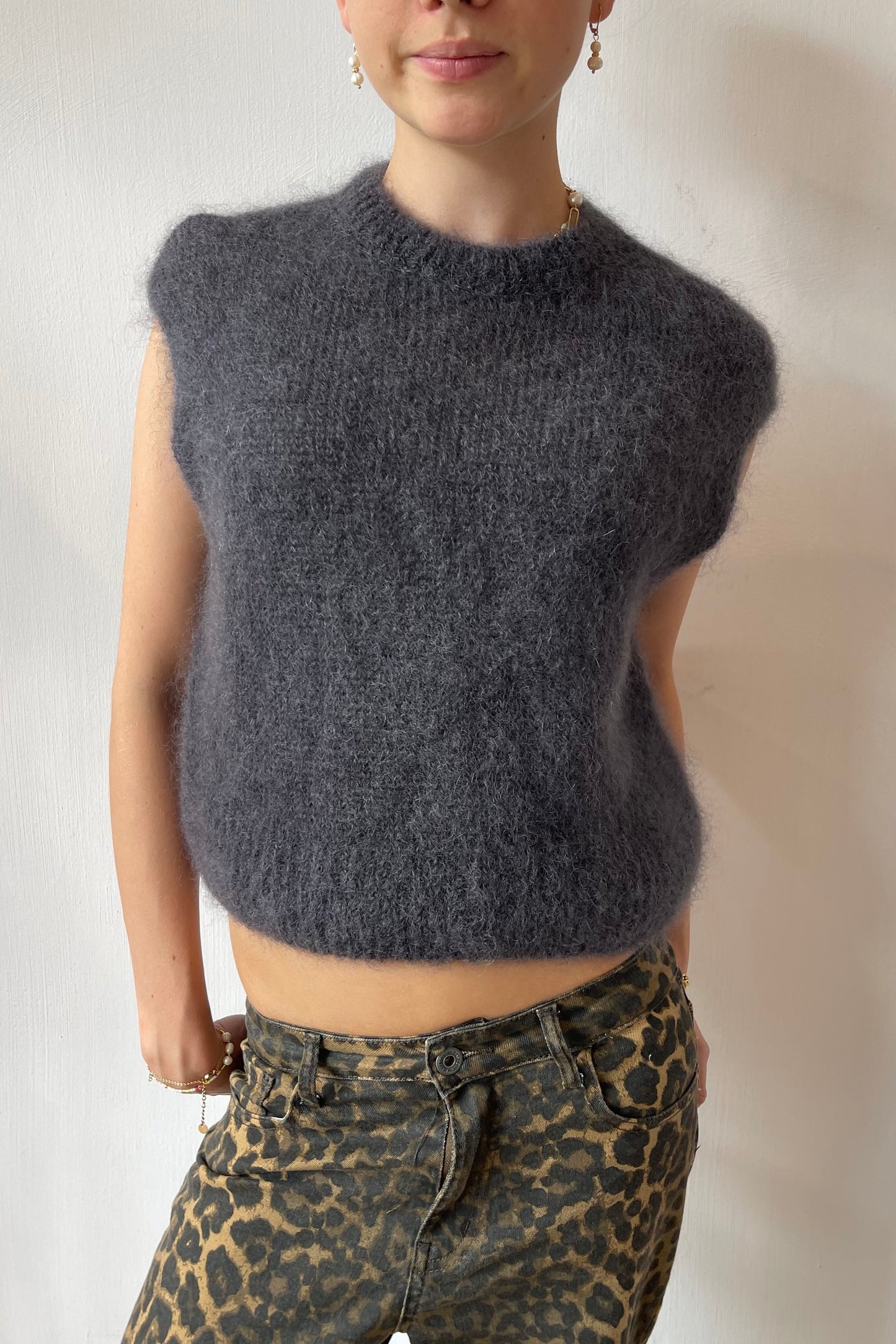 Mohair waistcoat round neck Grey