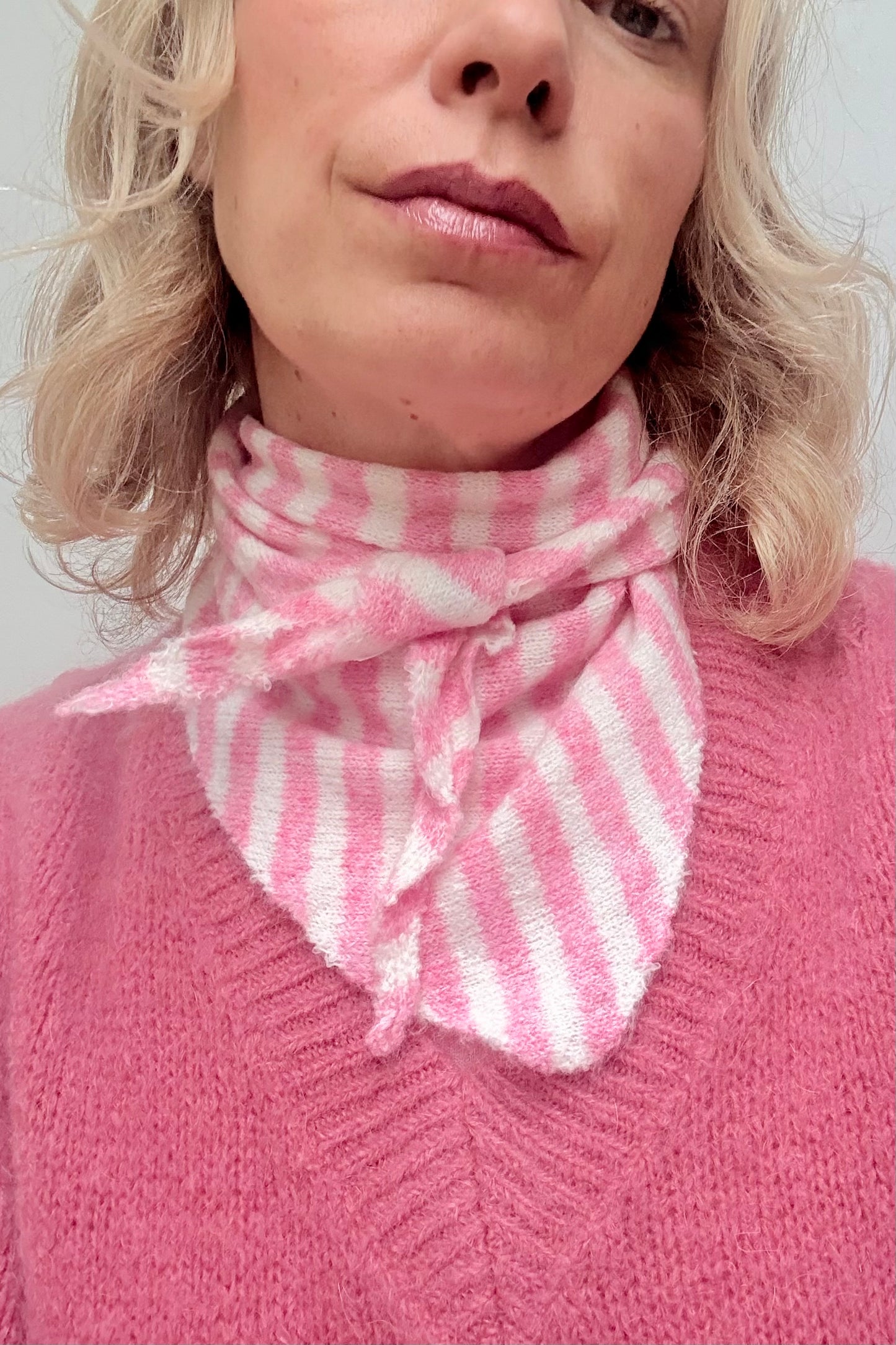 Mynte Triangle Scarf Striped -Pink