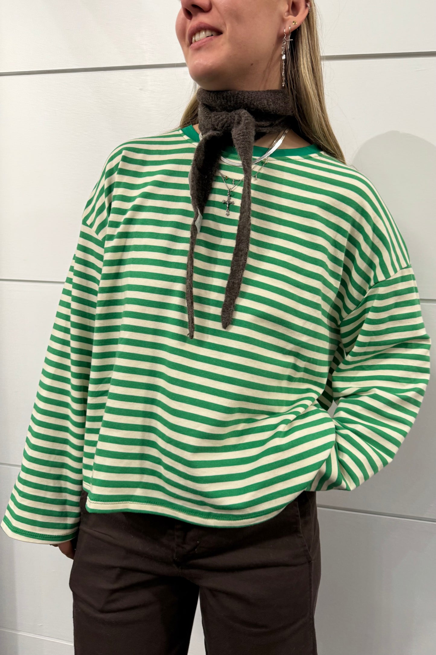 Anna Crewneck -Green - Øst London