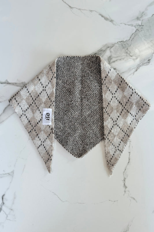 Argyle Triangle Scarf -Taupe