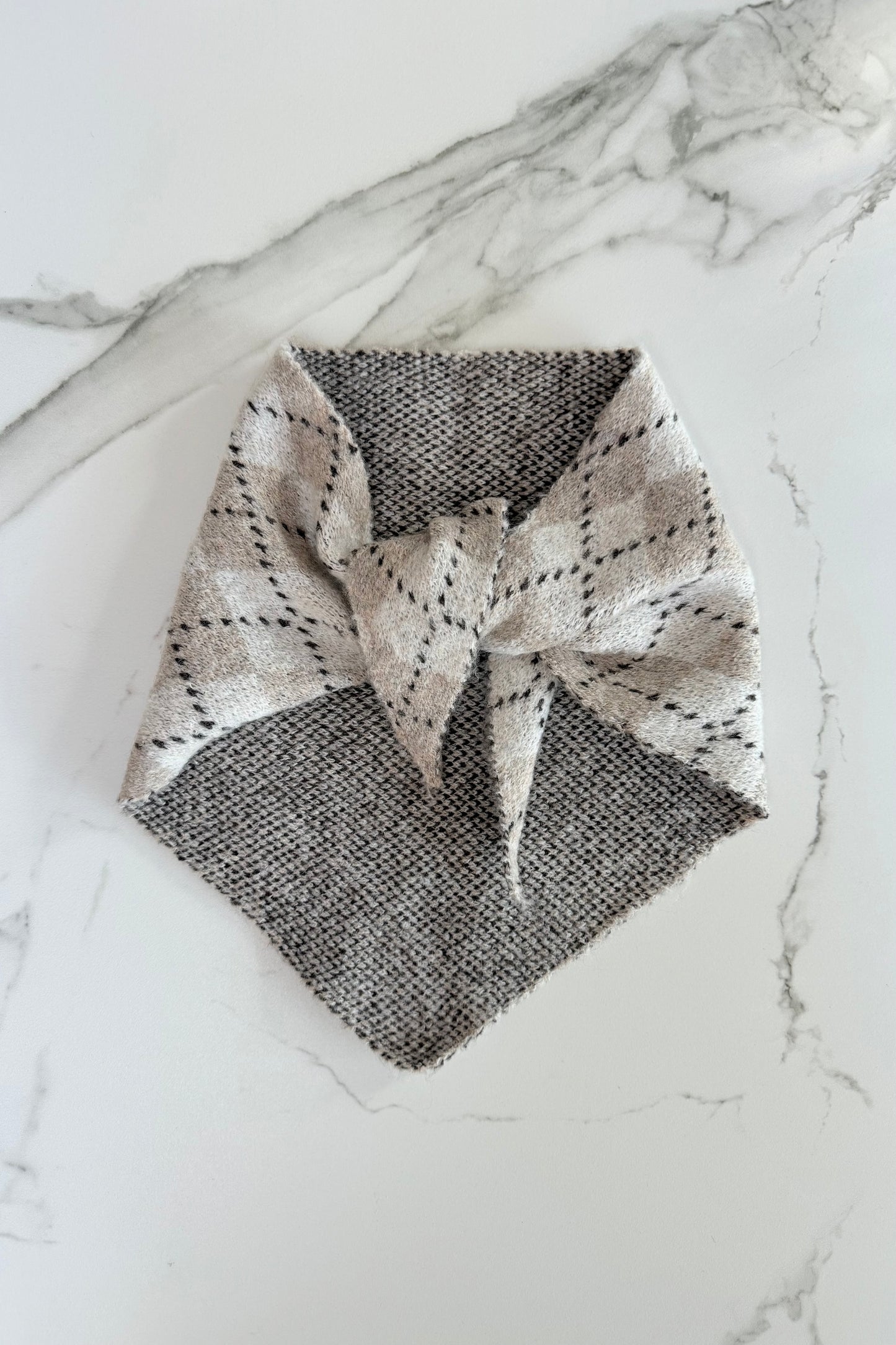 Argyle Triangle Scarf -Taupe