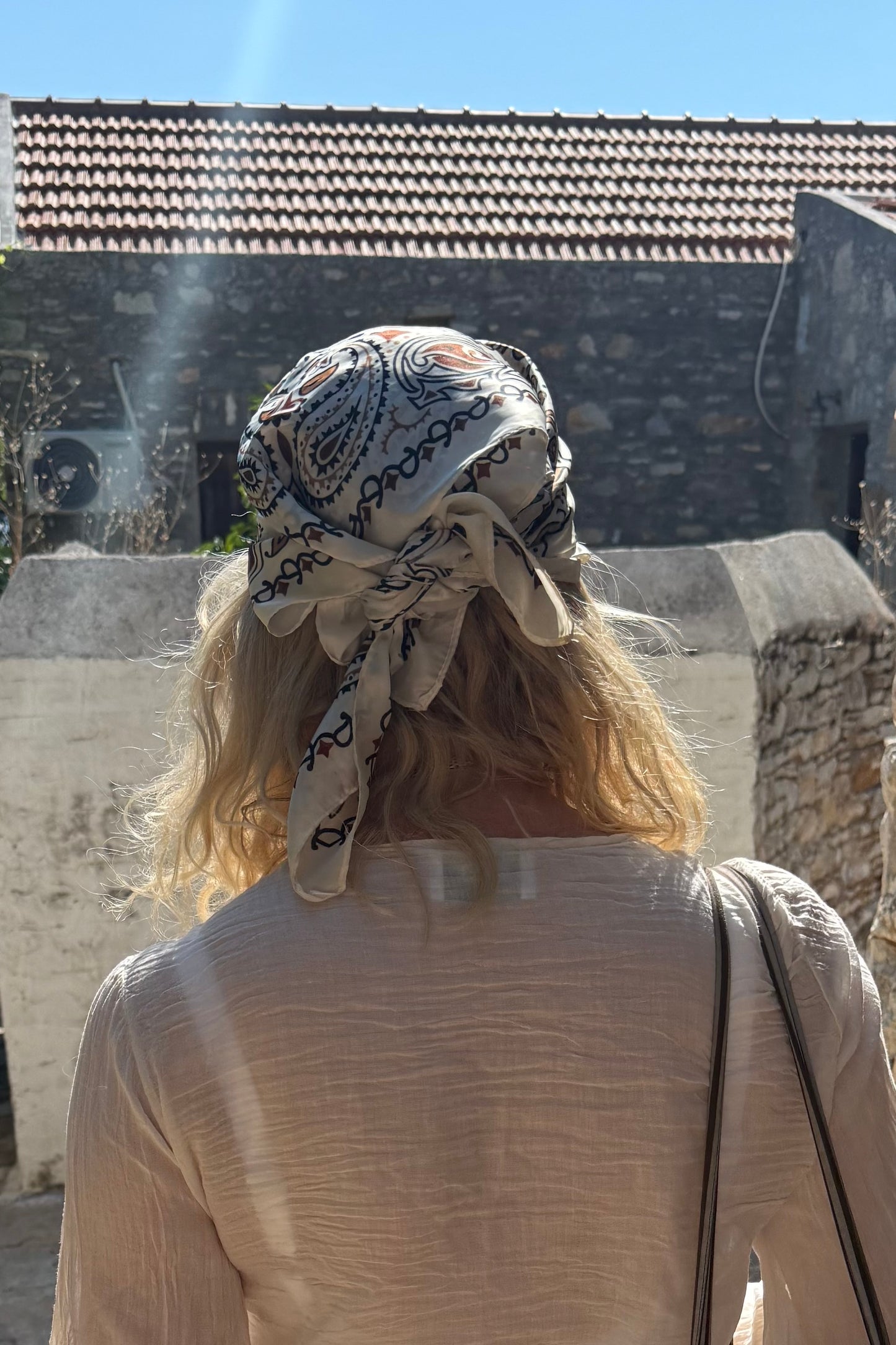 Vilja Scarf -Bandana Cream/Brown
