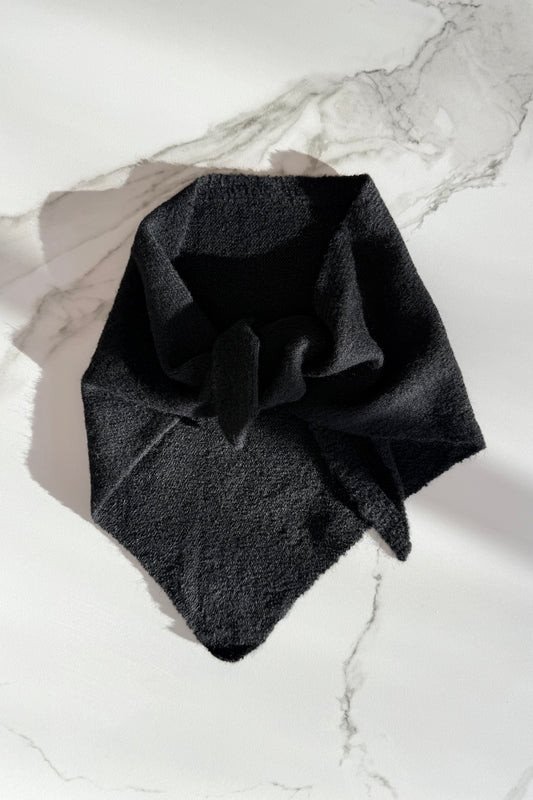 Mynte Triangel Scarf -Black