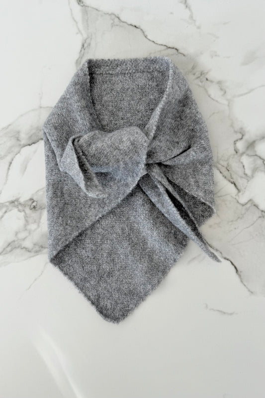 Mynte Triangel Scarf -Grey - Øst London