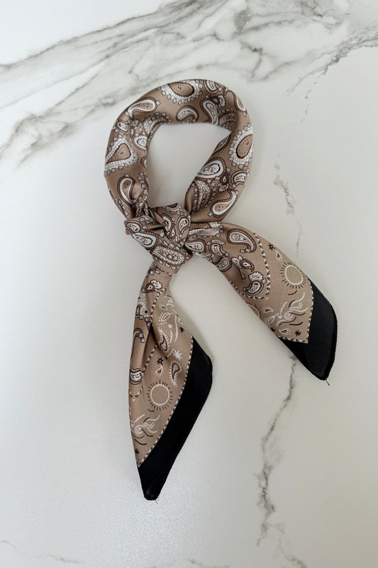 Vilja Scarf -Beige Paisley