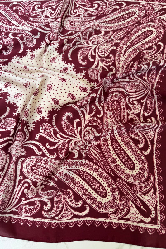 Vilja Scarf -Paisley Bordeaux/White