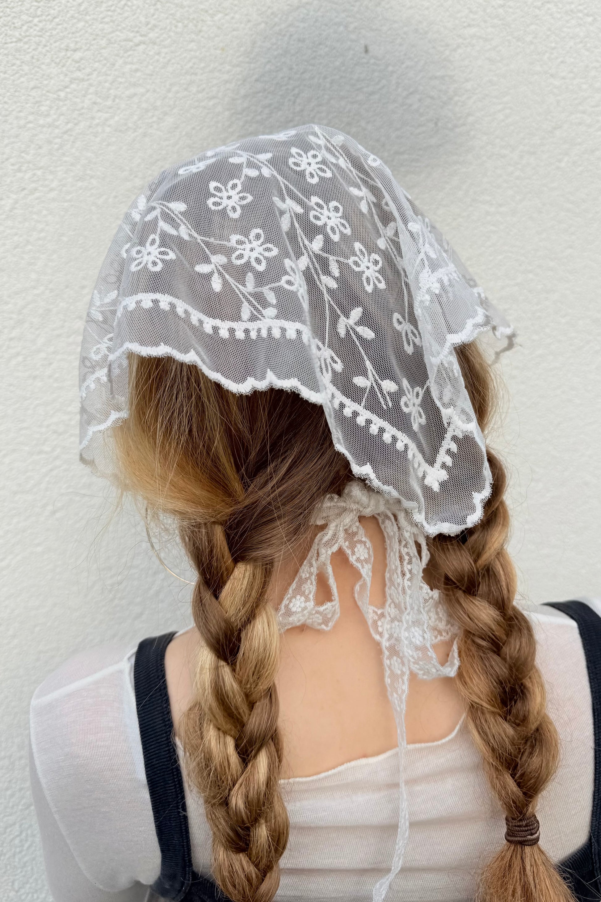 Lace Scarf - Øst London