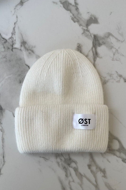 Angora Beanie hat white